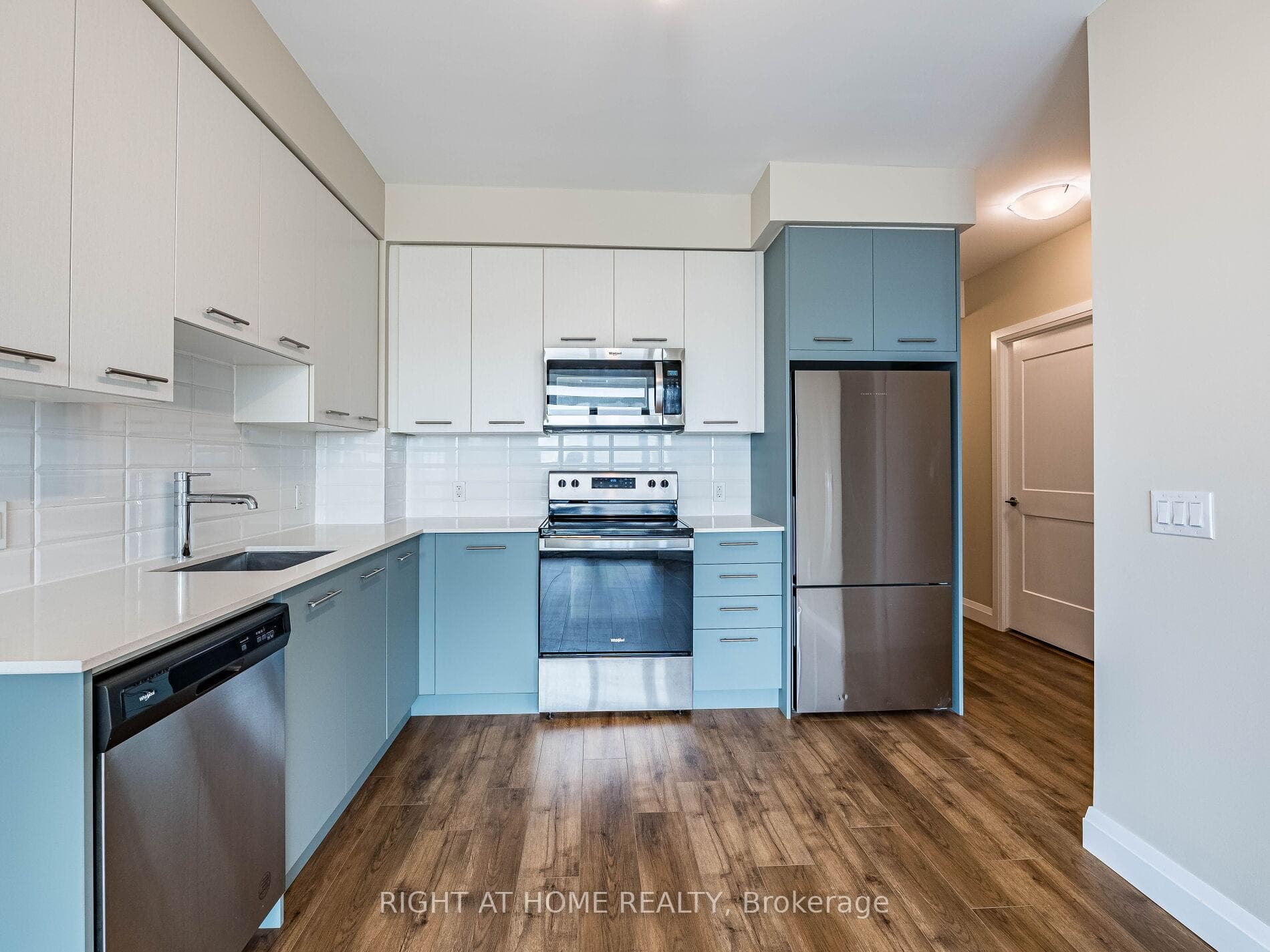 385 Winston Road Unit 804 photo 32