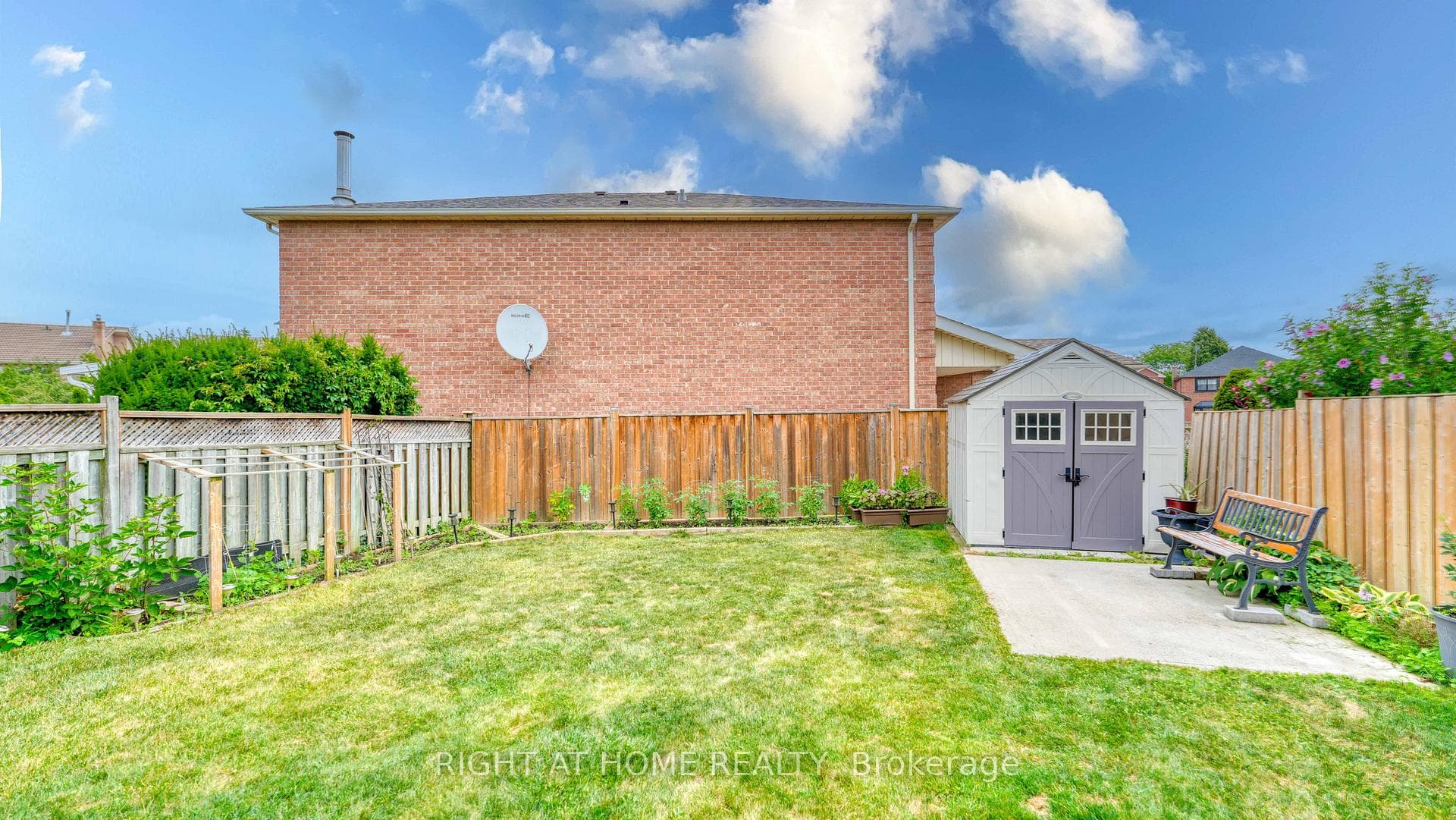 87 Tideswell Boulevard photo 41