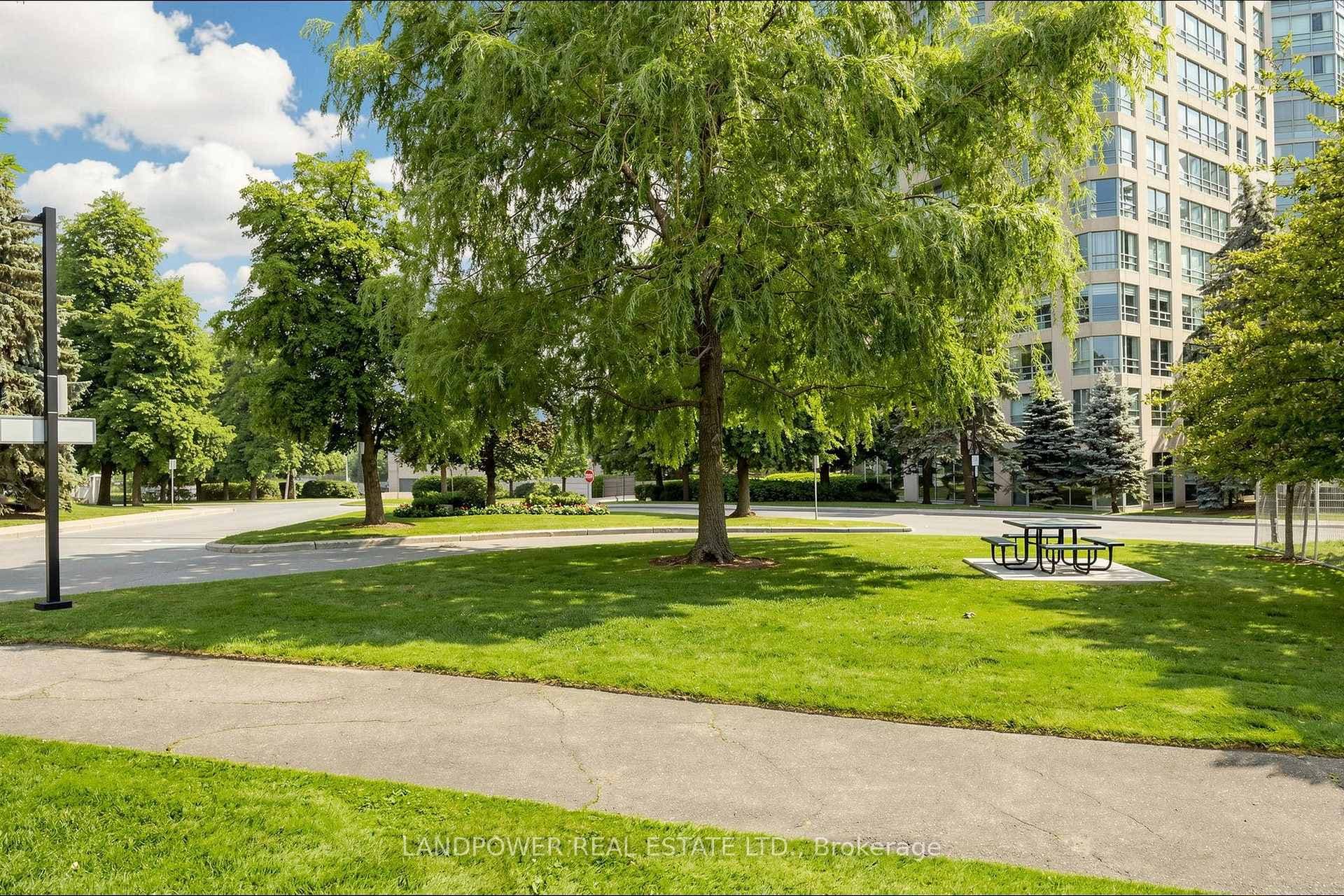 7825 Bayview Avenue Unit 1106 photo 50