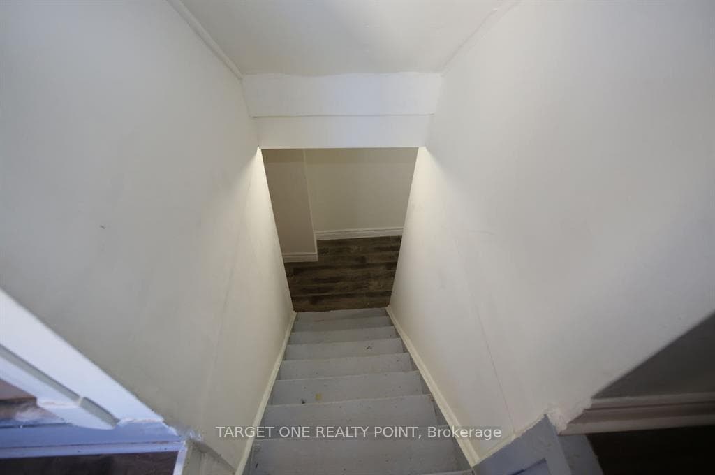 75 Gradwell Drive photo 17