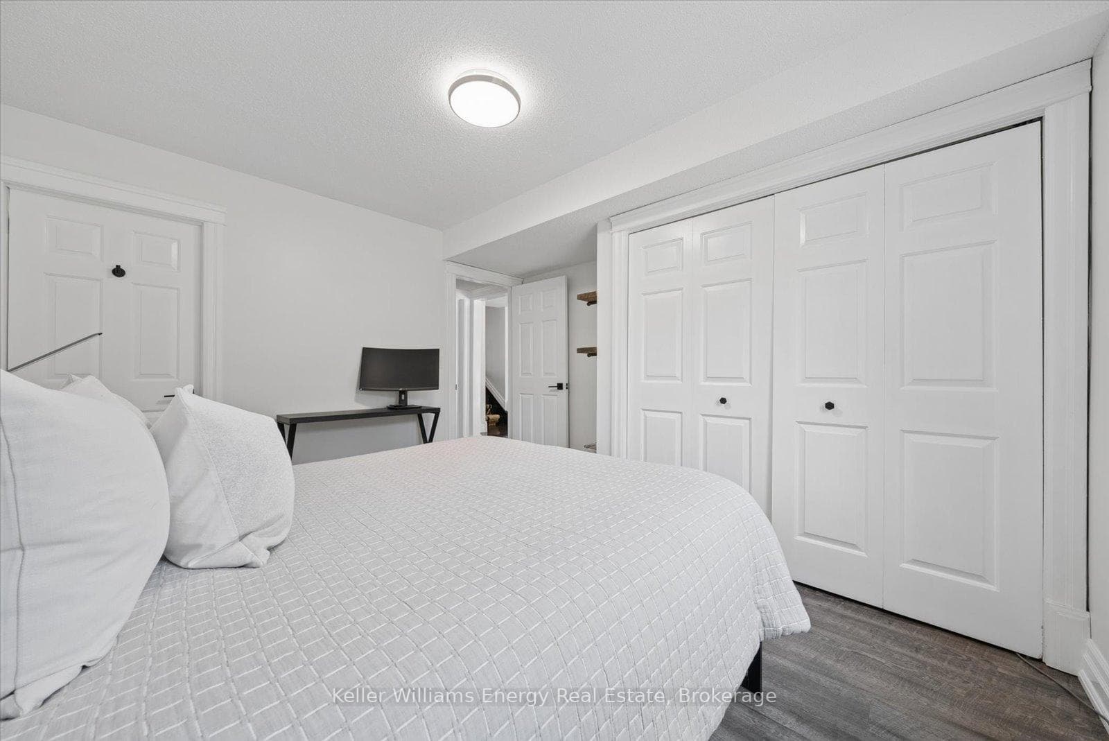 8280 Albert Court photo 29