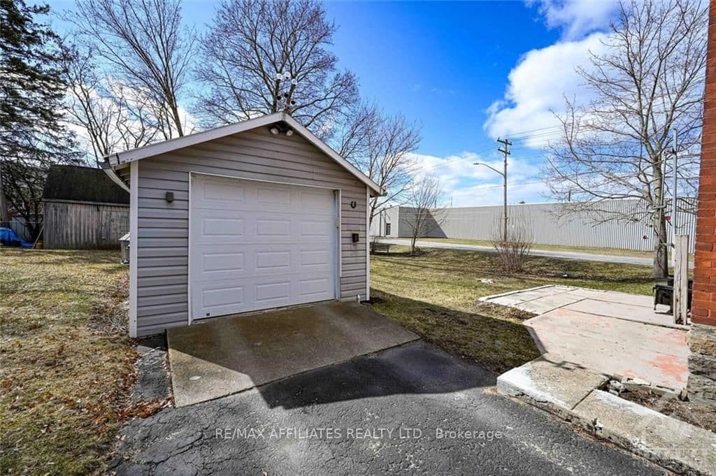 37 GLEN Avenue photo 26