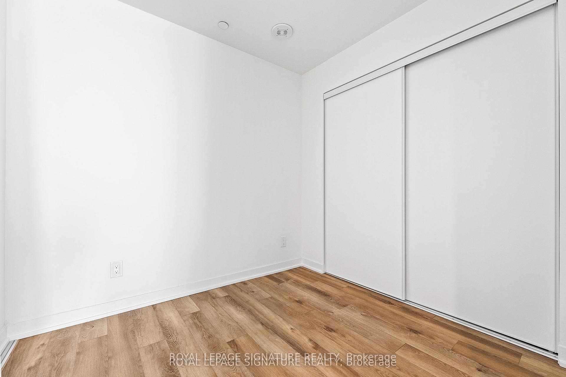 1808 St Clair Avenue Unit 515 photo 3