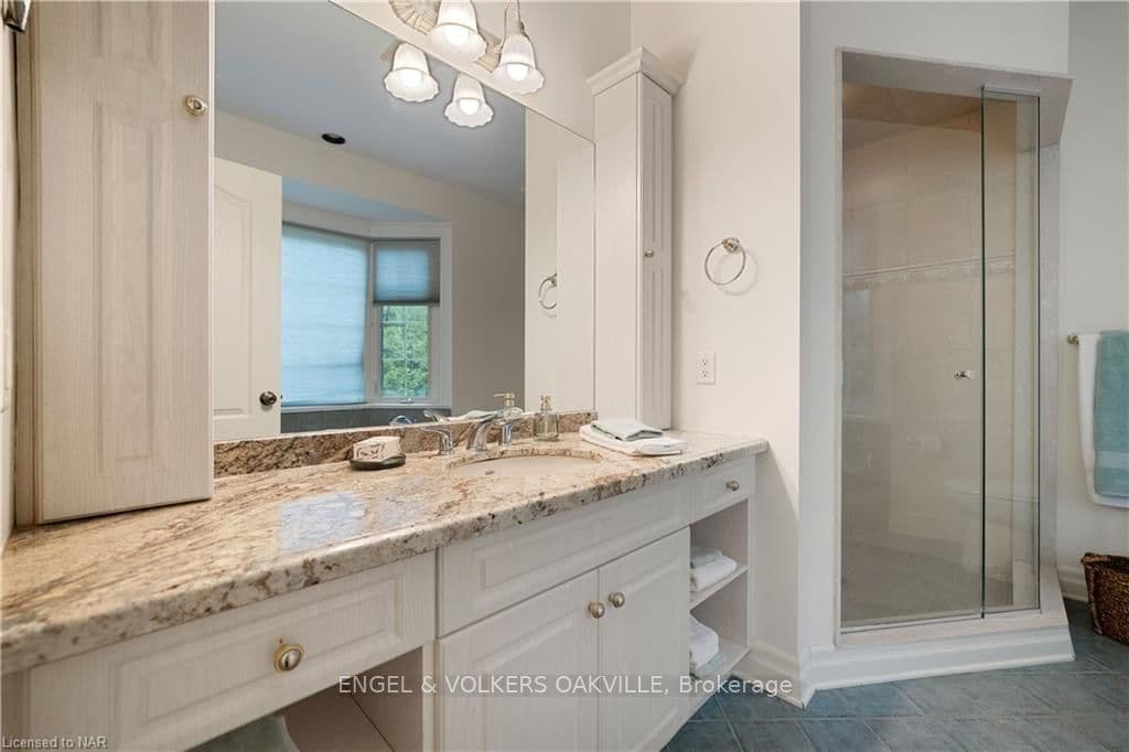 Ensuite