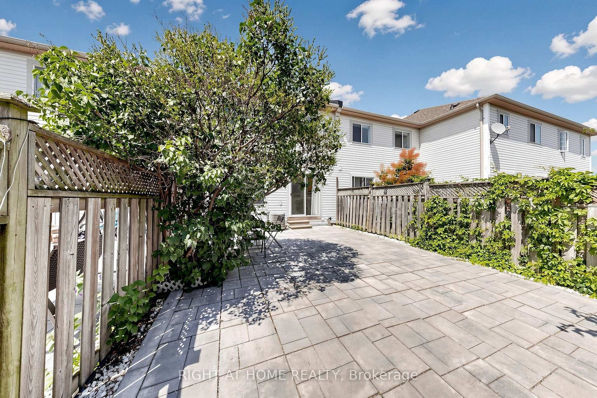 7 Macmillan Avenue photo 47