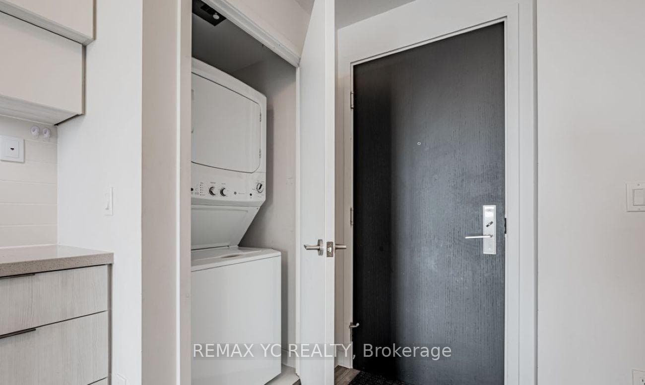 8 Eglinton Avenue Unit 5309 photo 10
