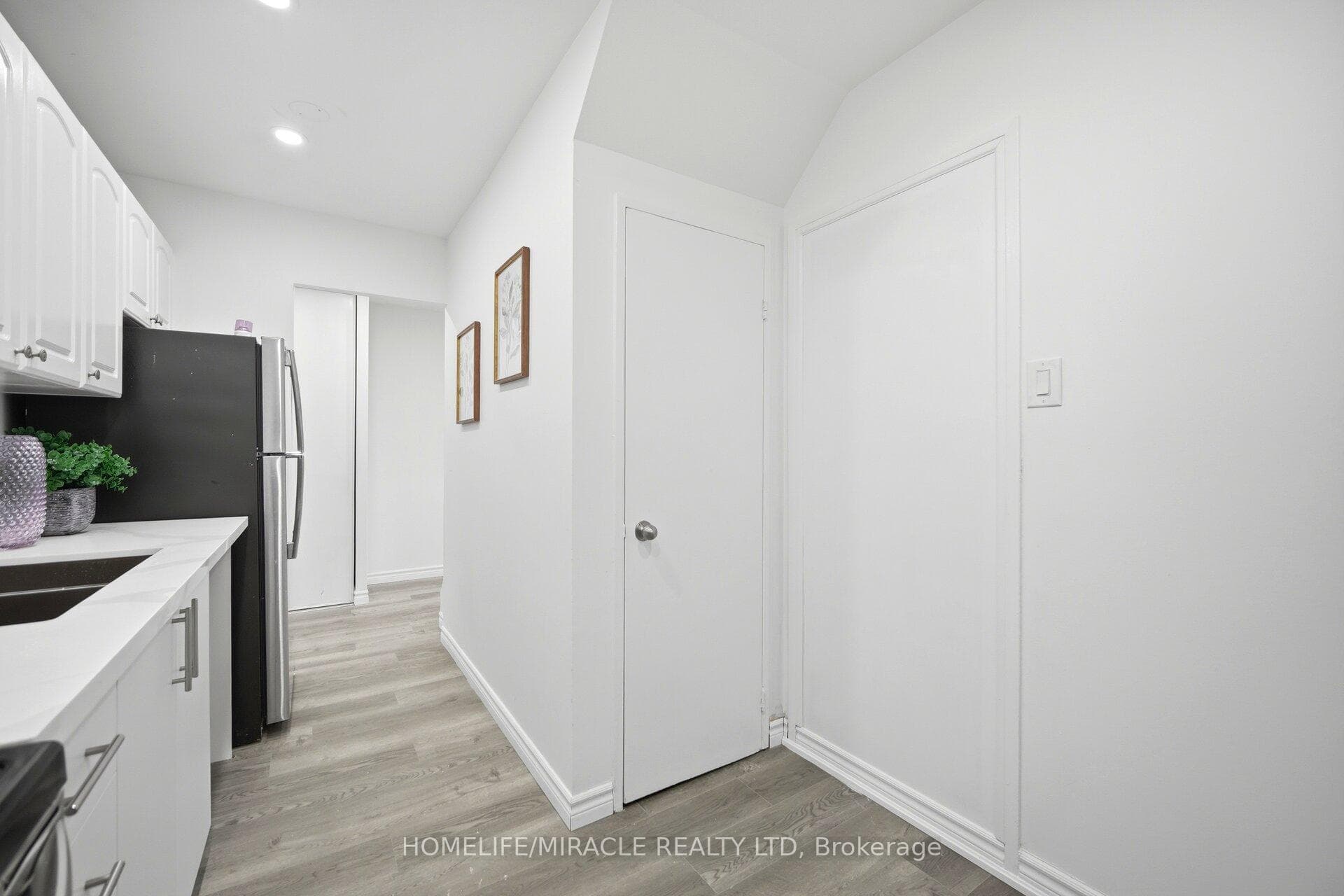 100 Mornelle Court Unit 2051 photo 8