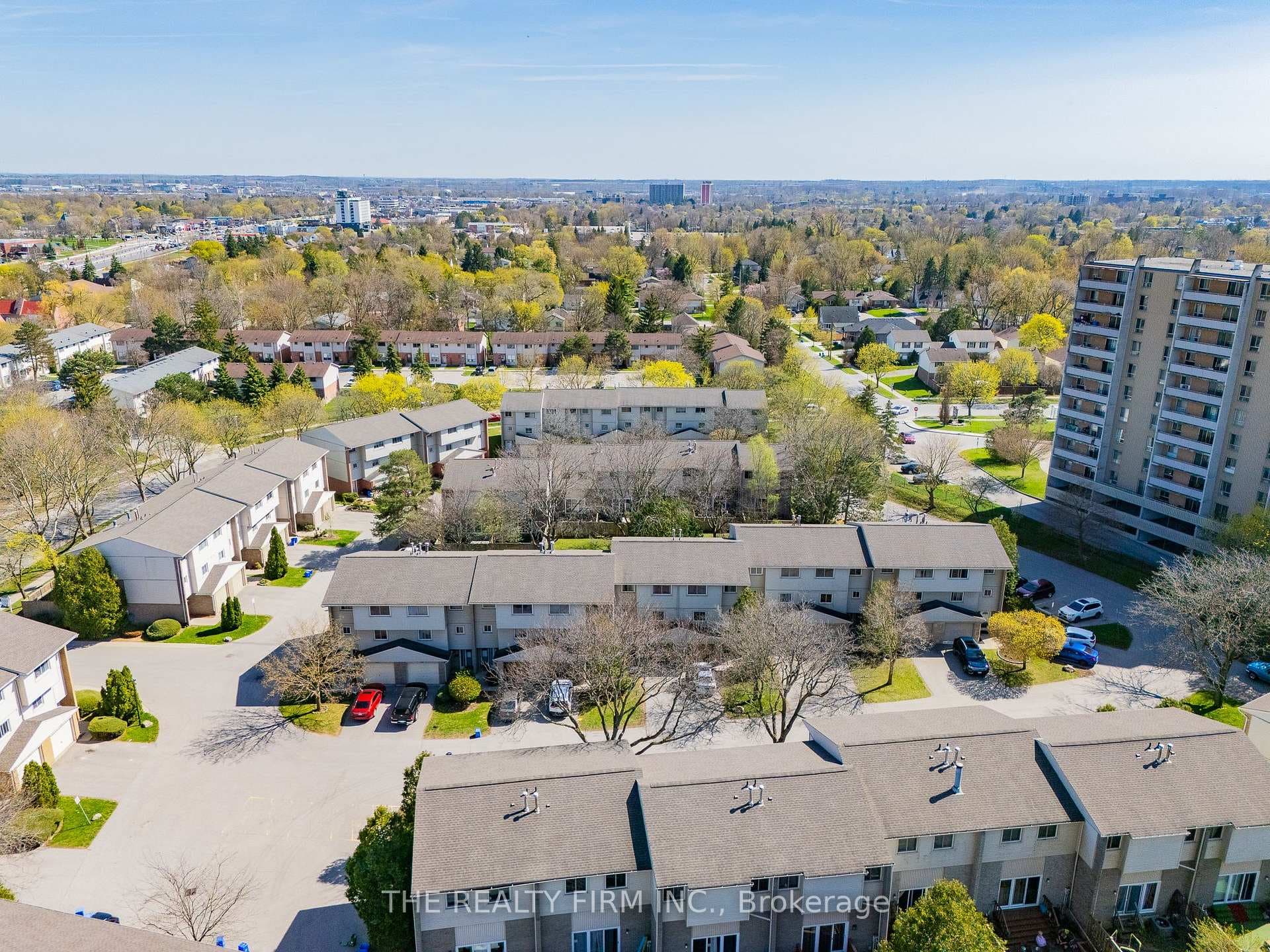 300 Sandringham Crescent Unit 60 photo 39