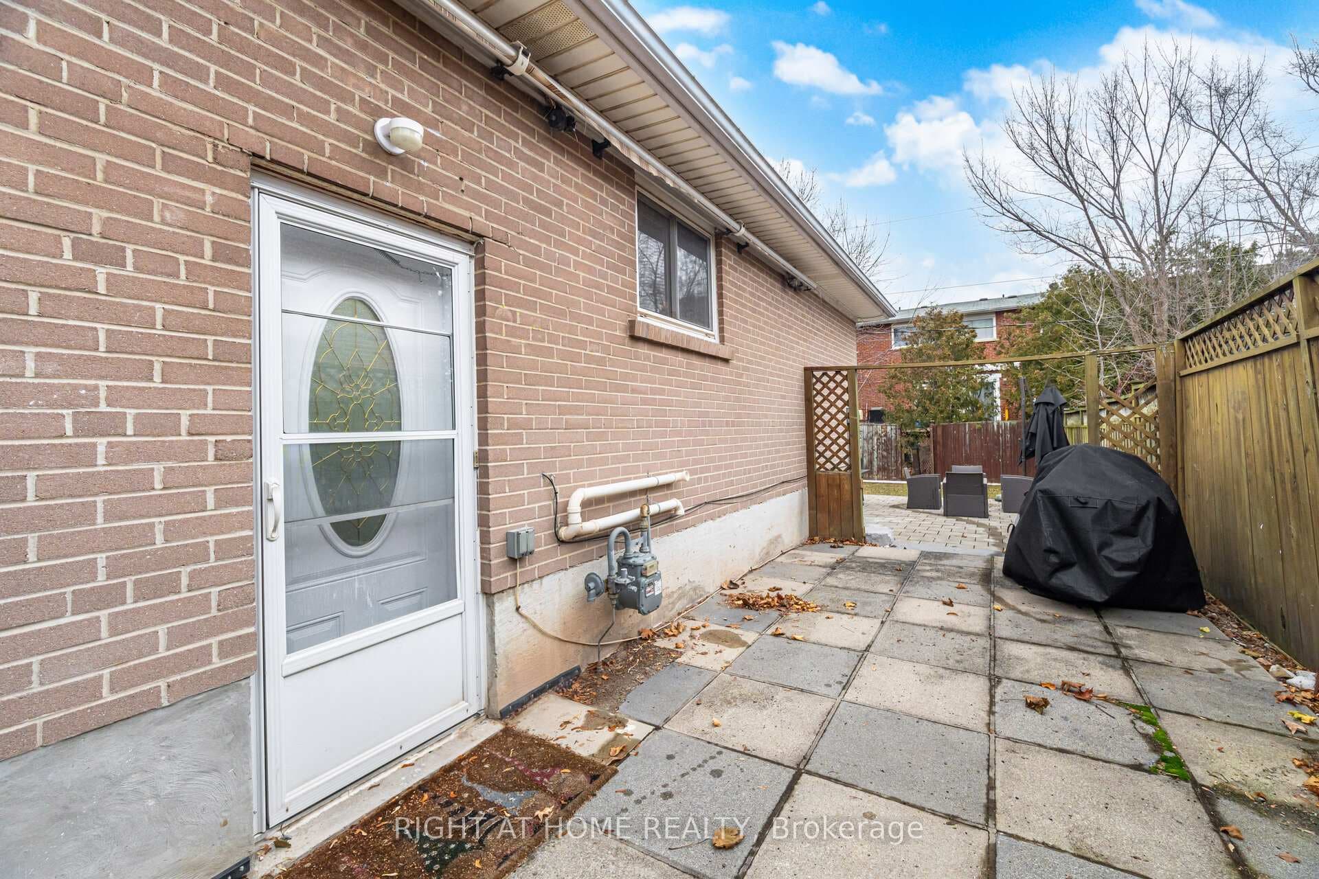 423 Melores Drive photo 43