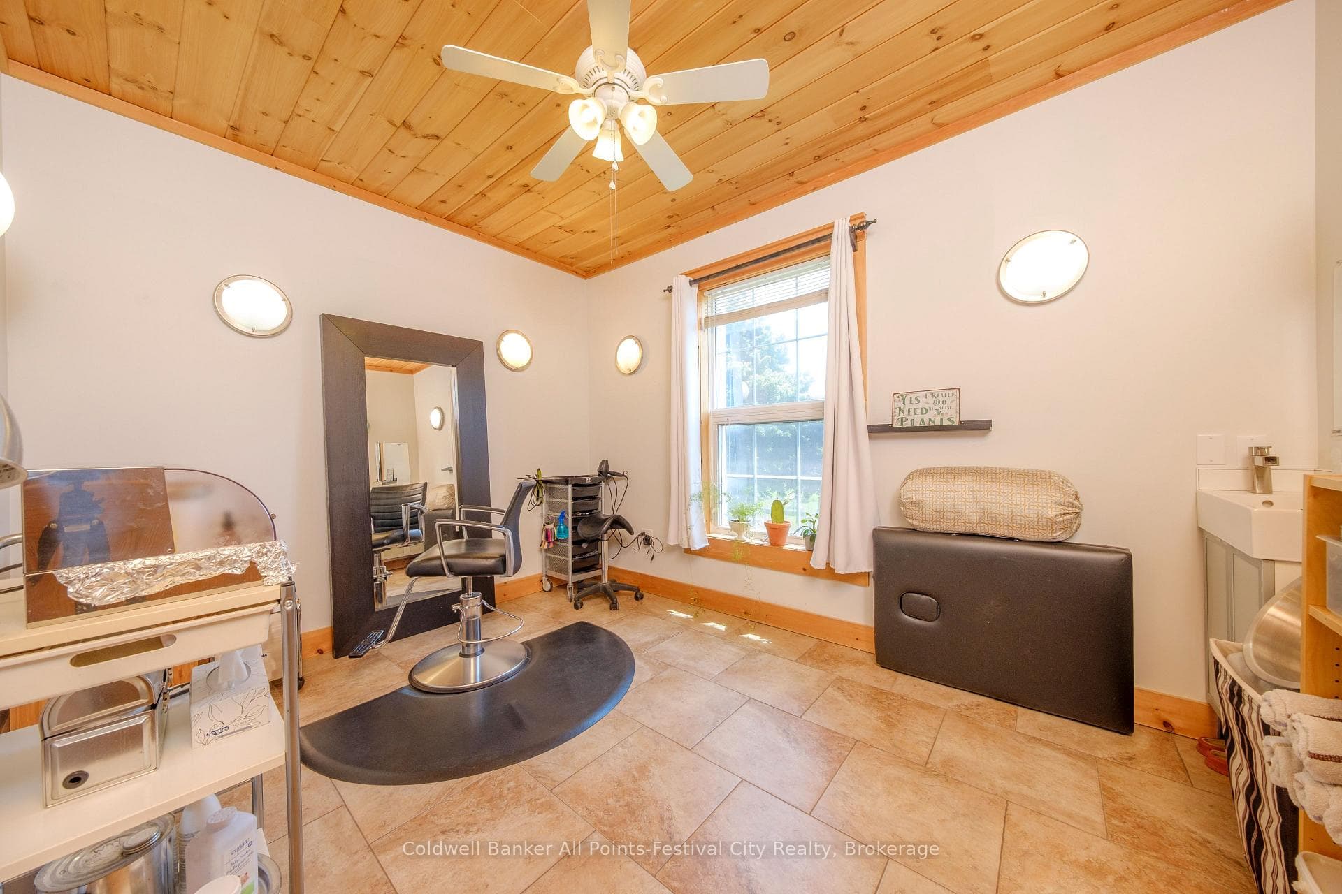 511 Havelock Street photo 21