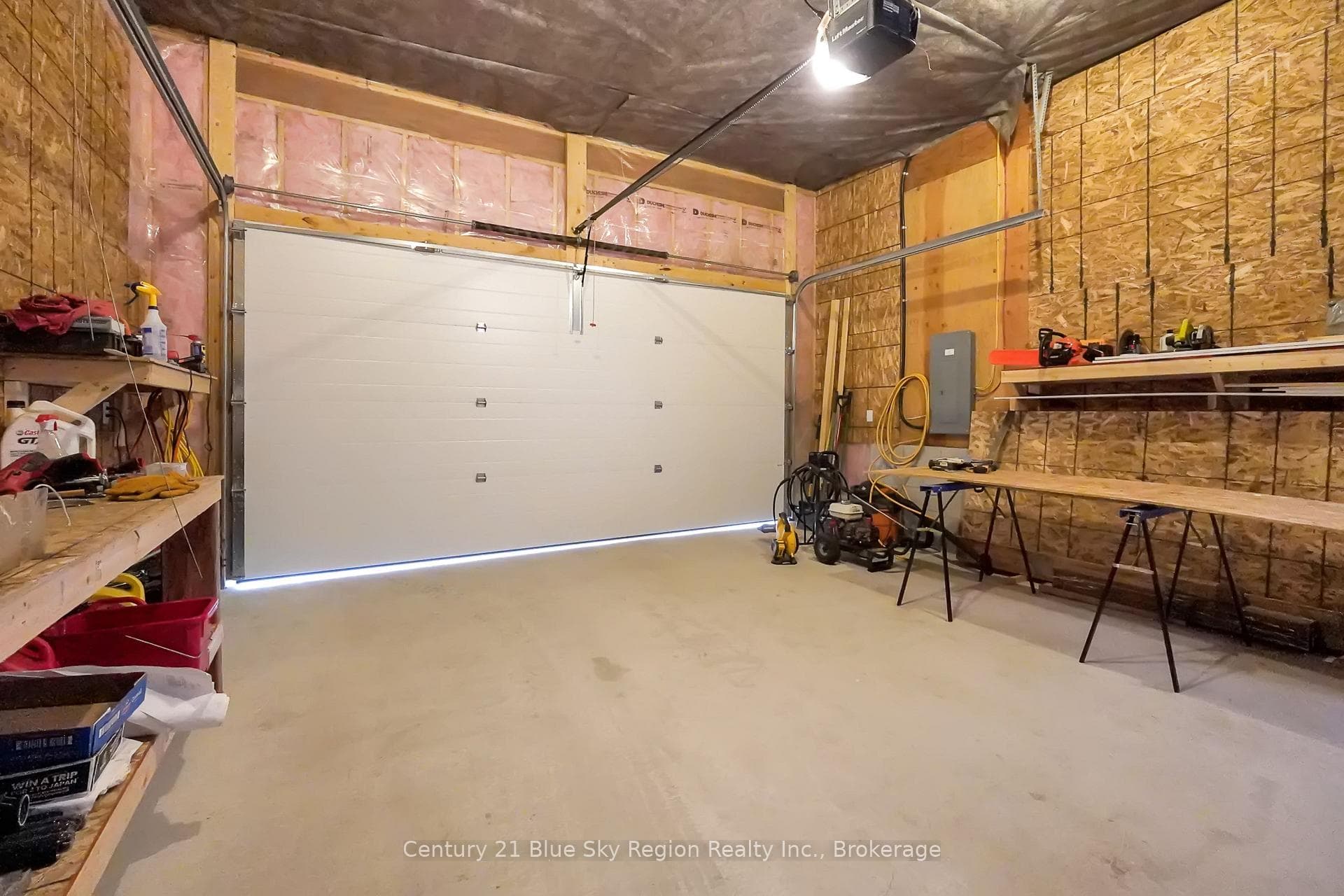 104 GREENWOOD Drive photo 43
