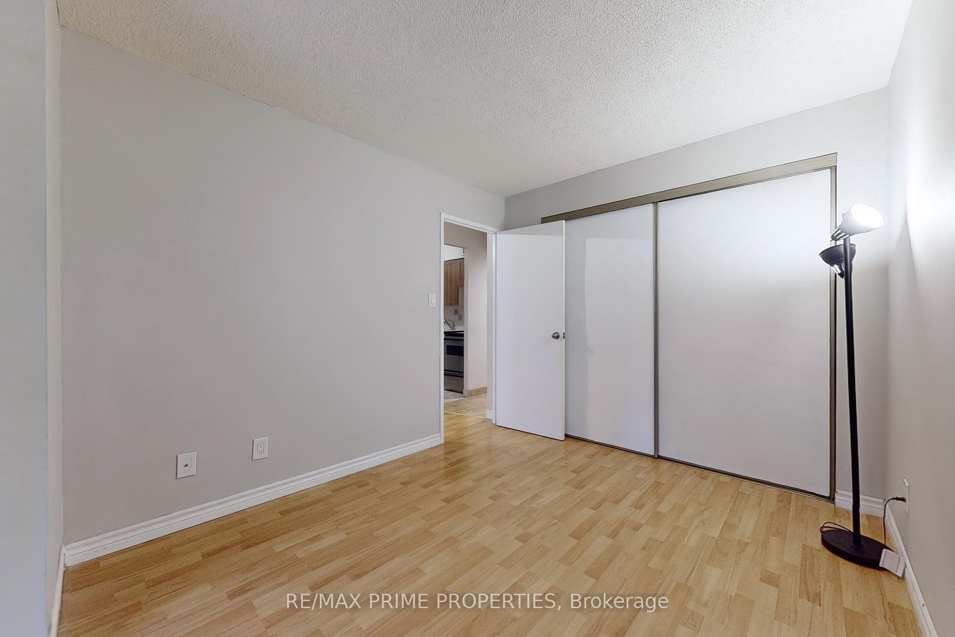 633 Bay Street Unit 1022 photo 13