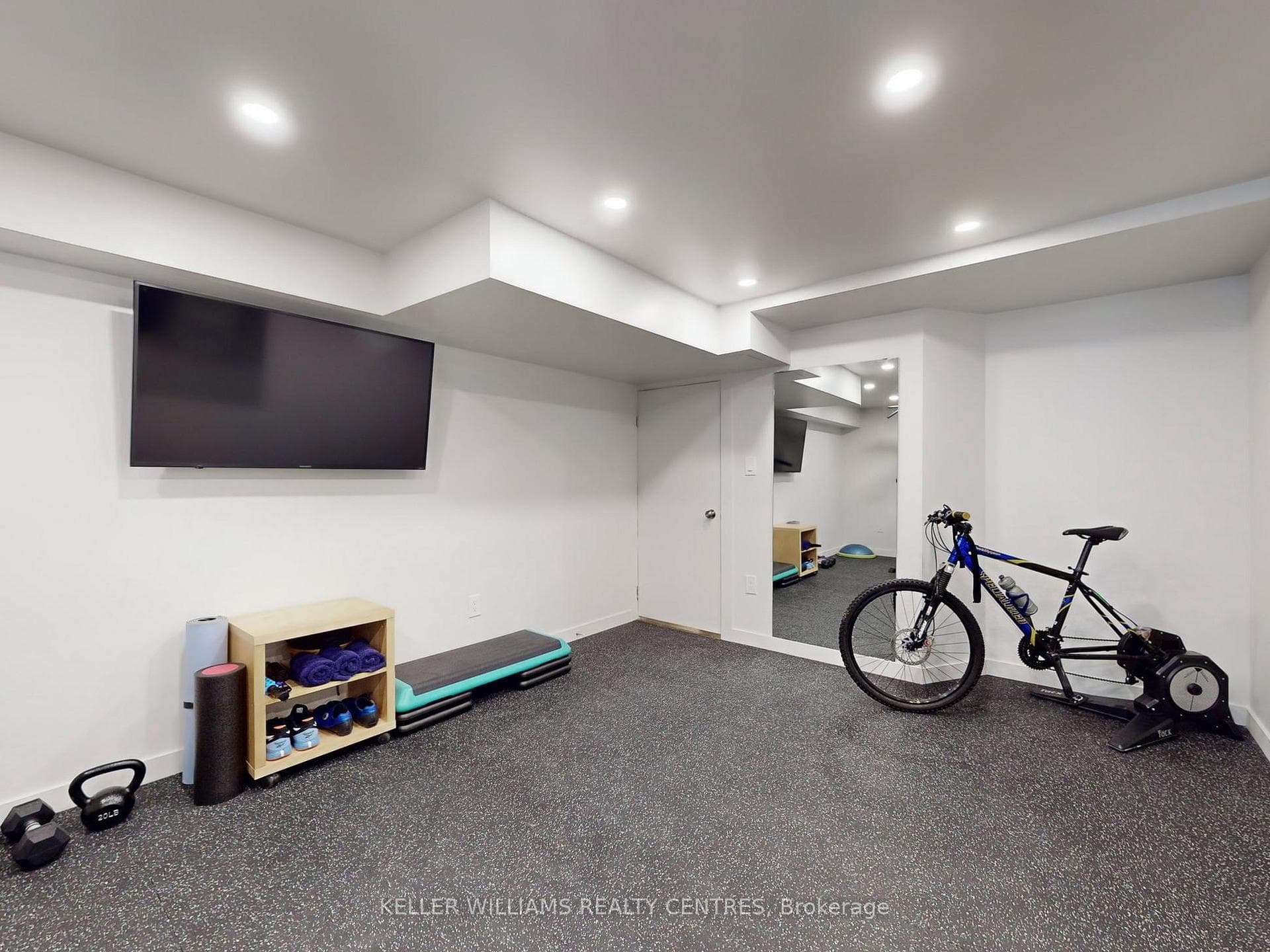 110 Booth Drive photo 28