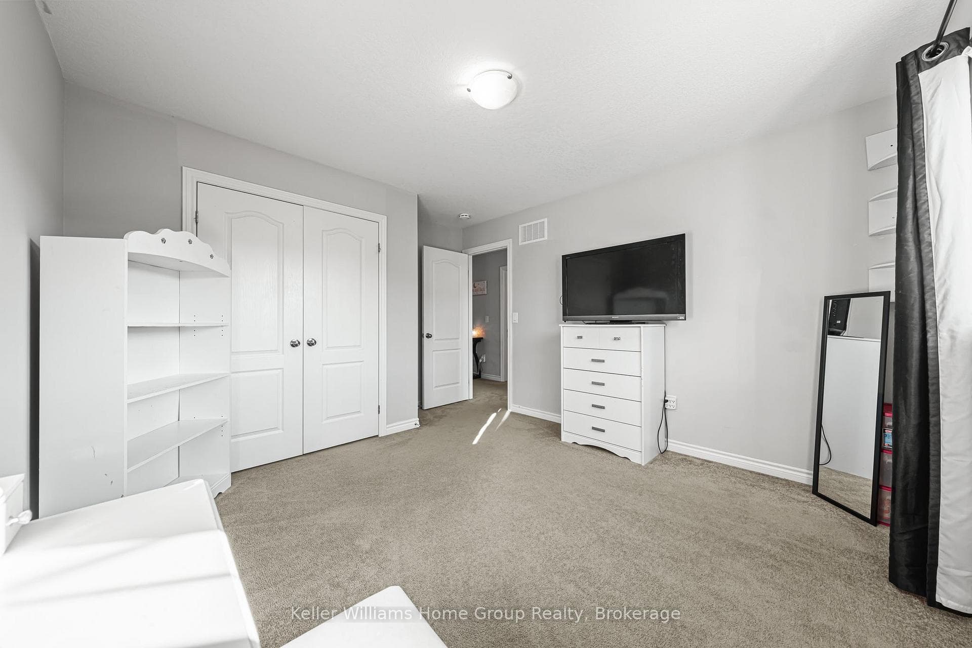 24 Courtney Street photo 30