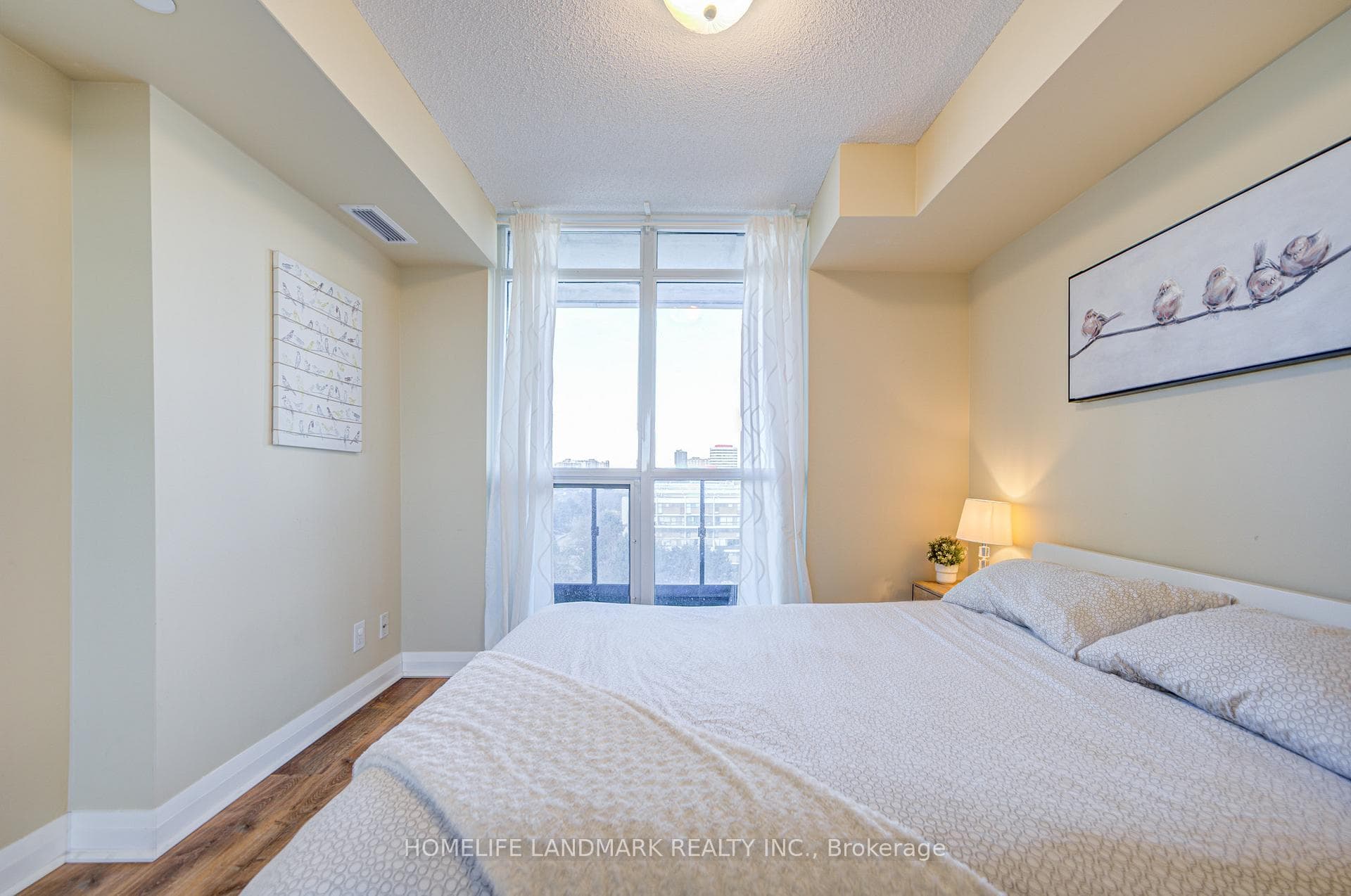 floor to ceiling window