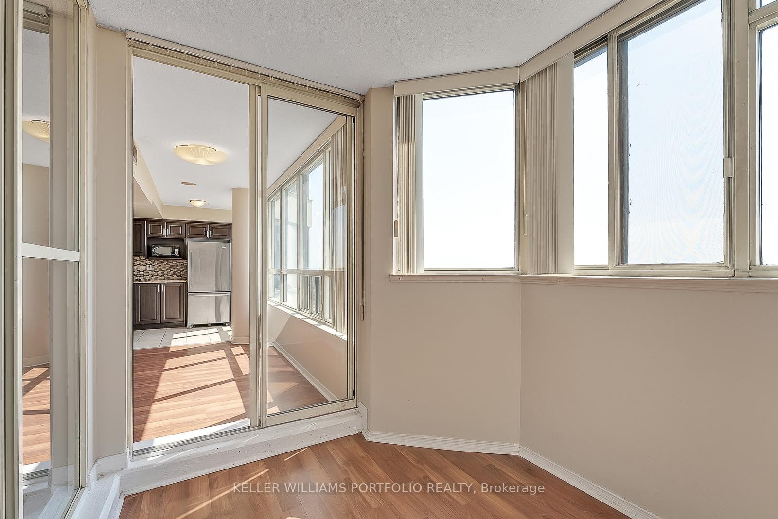 400 Webb Drive Unit 1402 photo 18