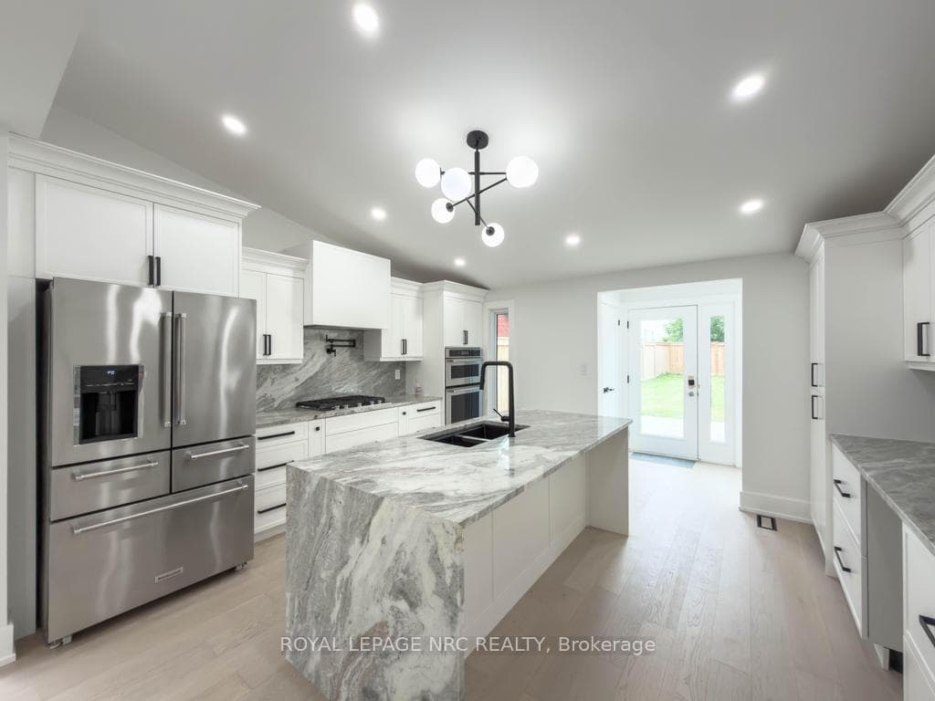 4392 Ontario Street photo 15