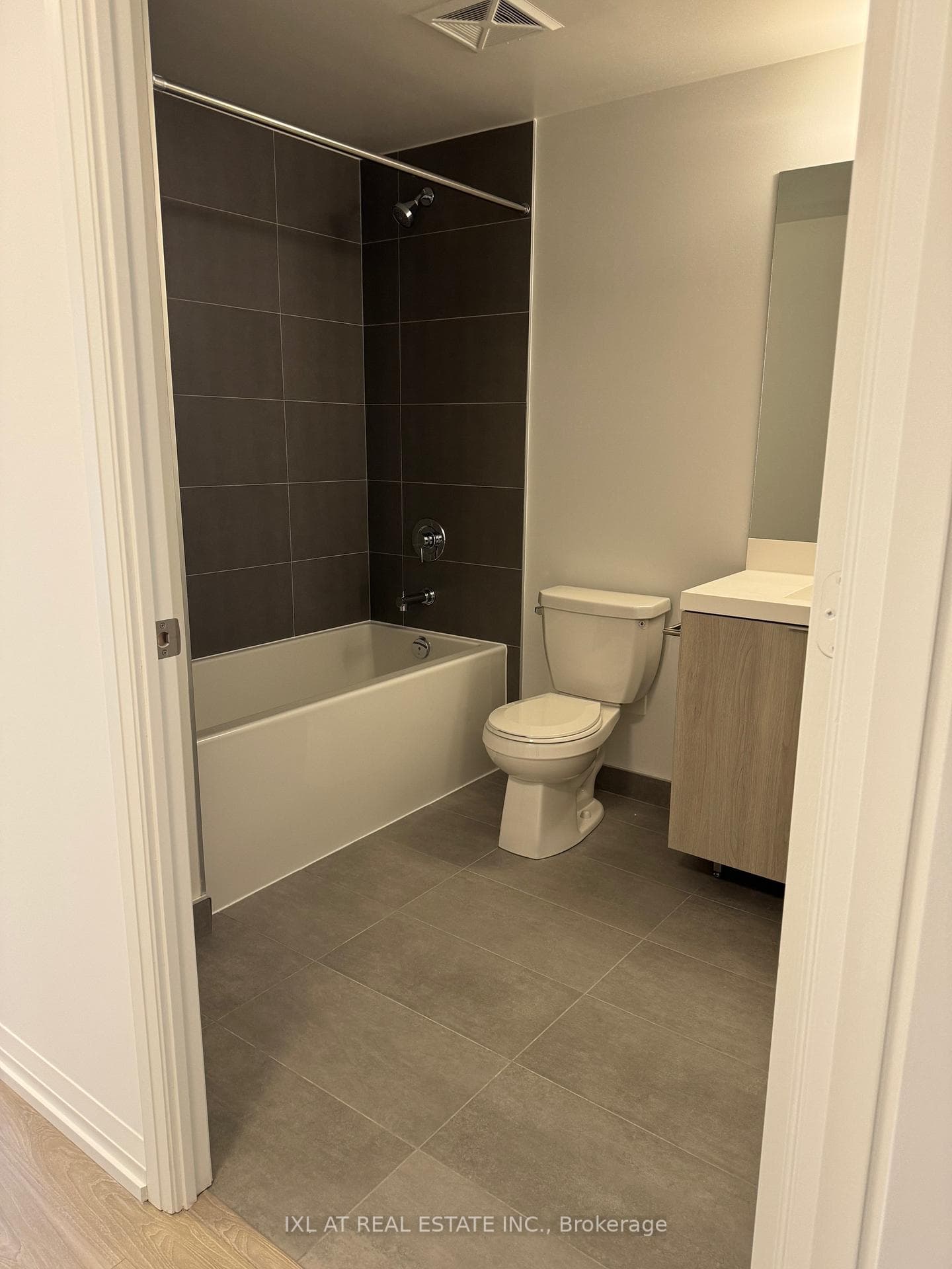 8 Widmer Street Unit 1708 photo 9