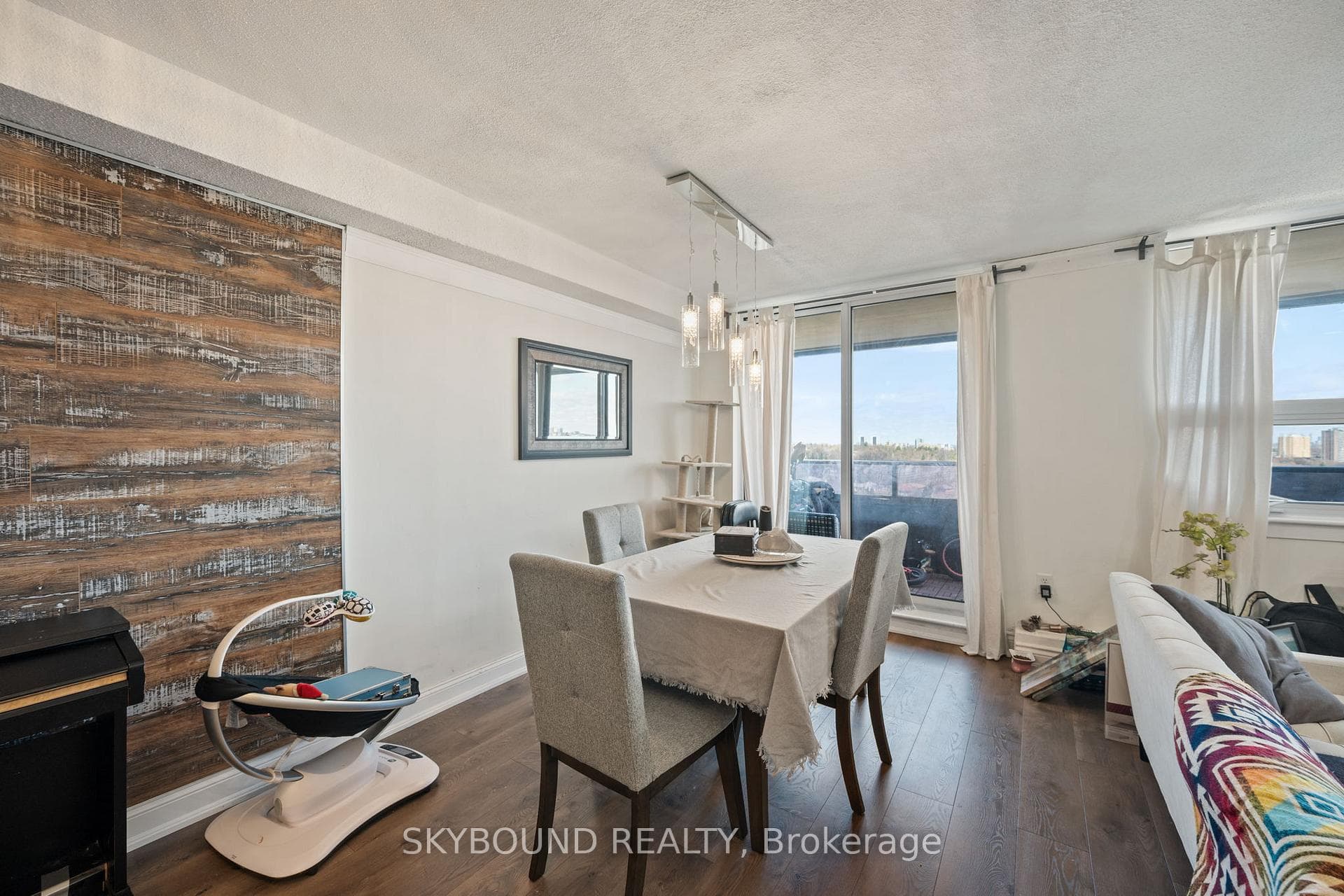 15 La Rose Avenue Unit 1510 photo 16