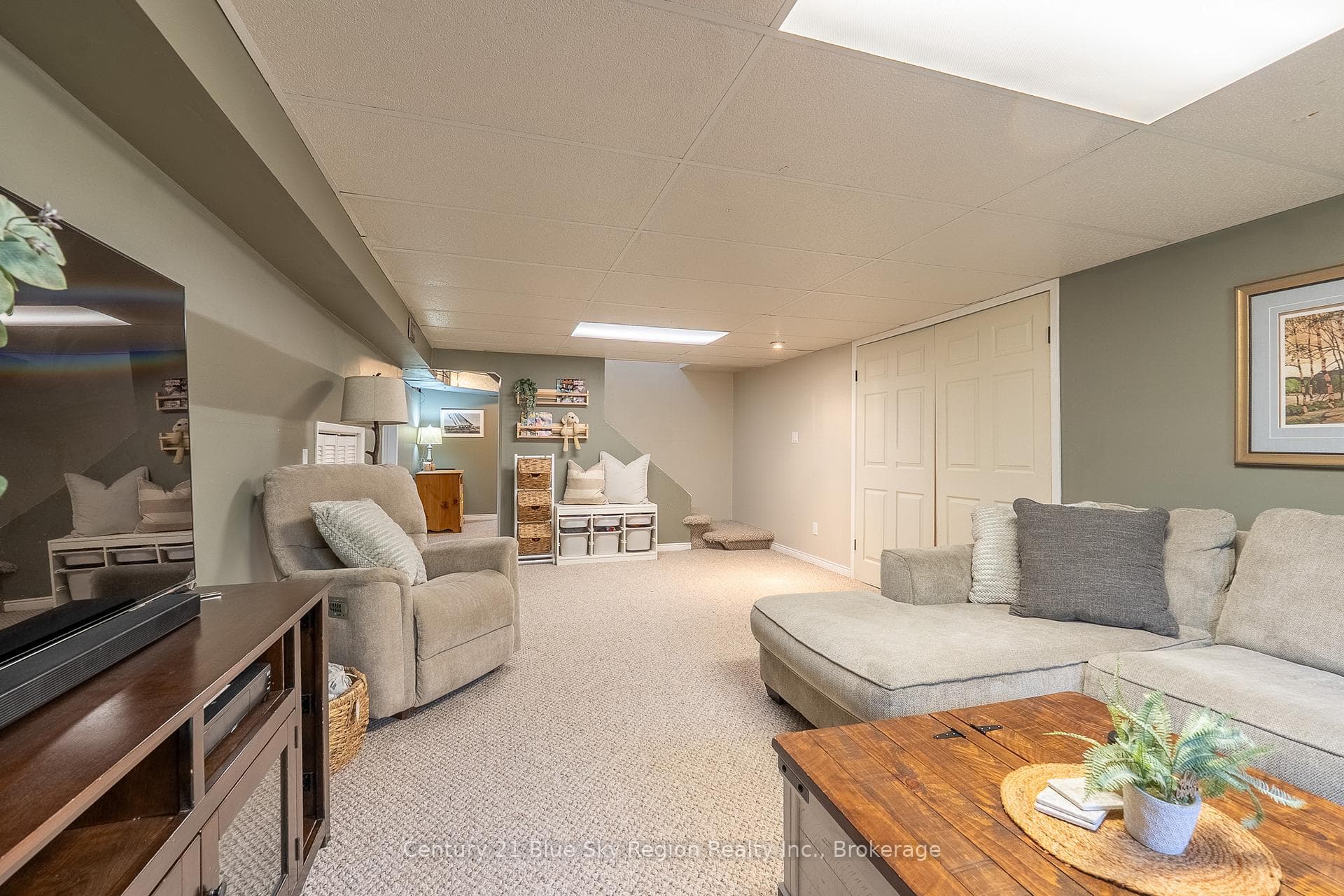2 Gregory Drive photo 29