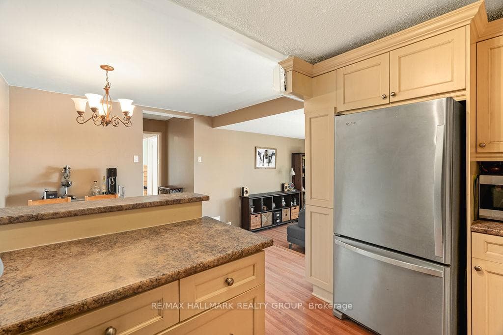 915 Elmsmere Road Unit 502 photo 12