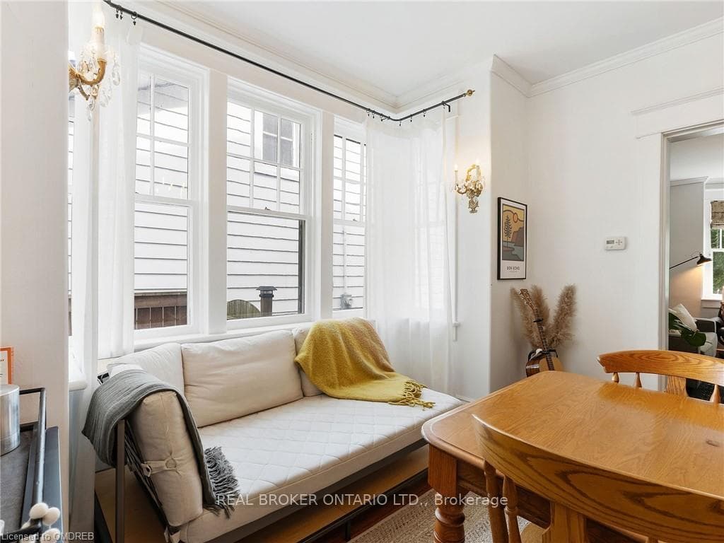 8 Charlotte Street photo 10