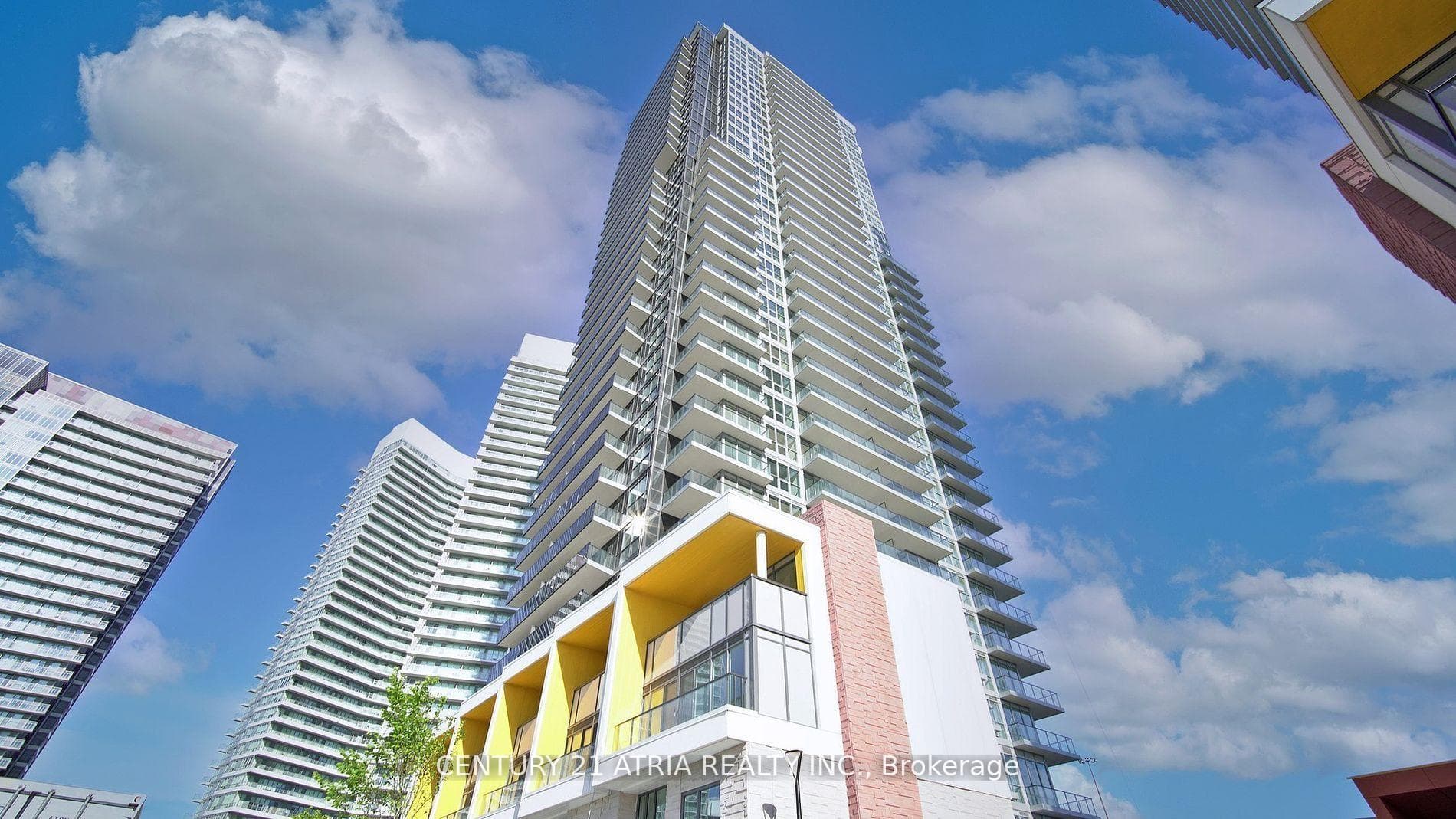 95 McMahon Drive Unit 1711 photo 1