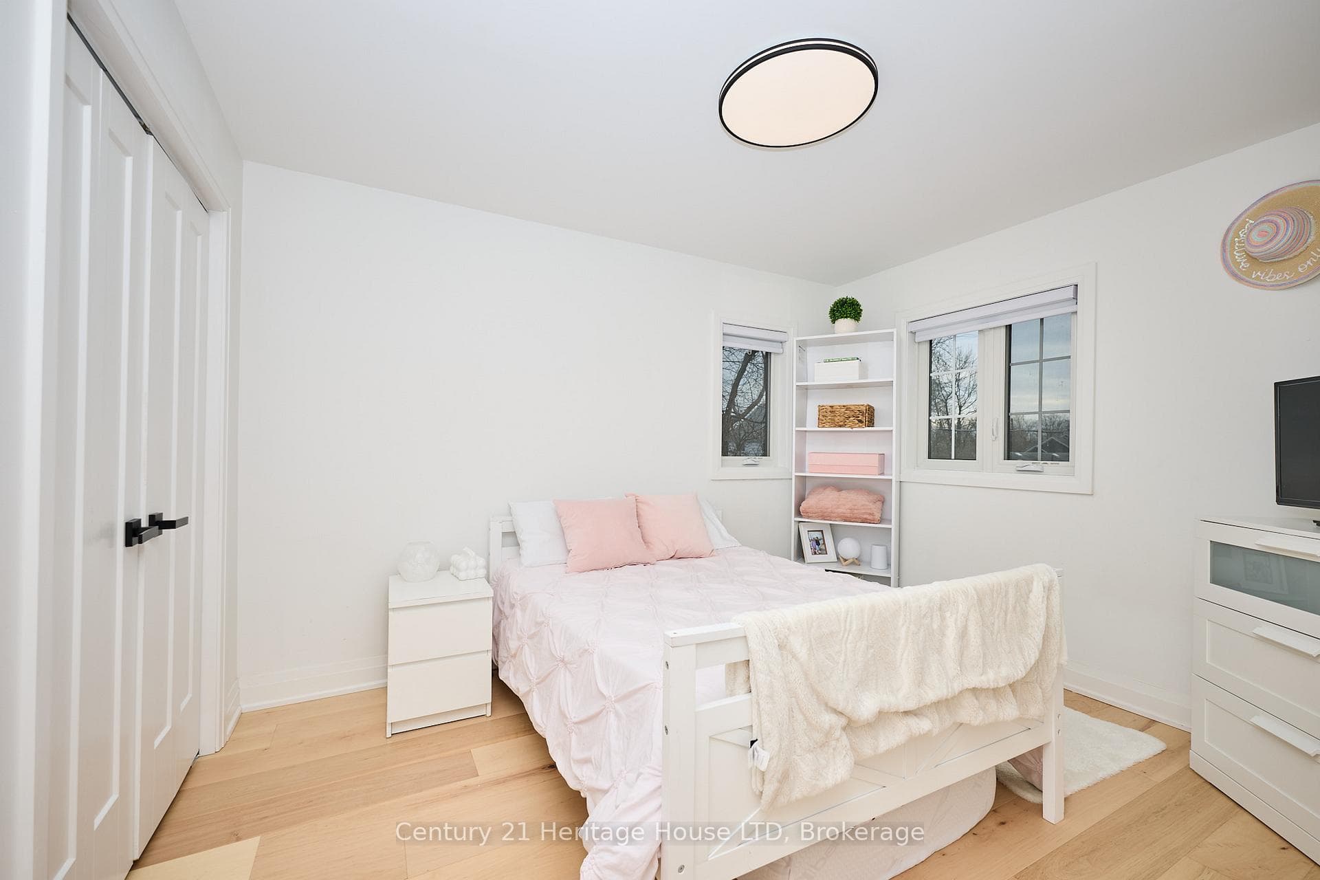 18 Parkview Avenue photo 24