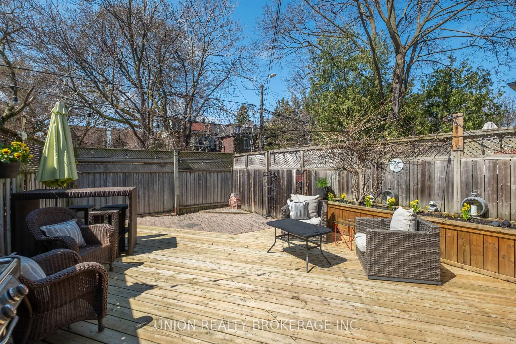 10 Bertmount Avenue photo 34