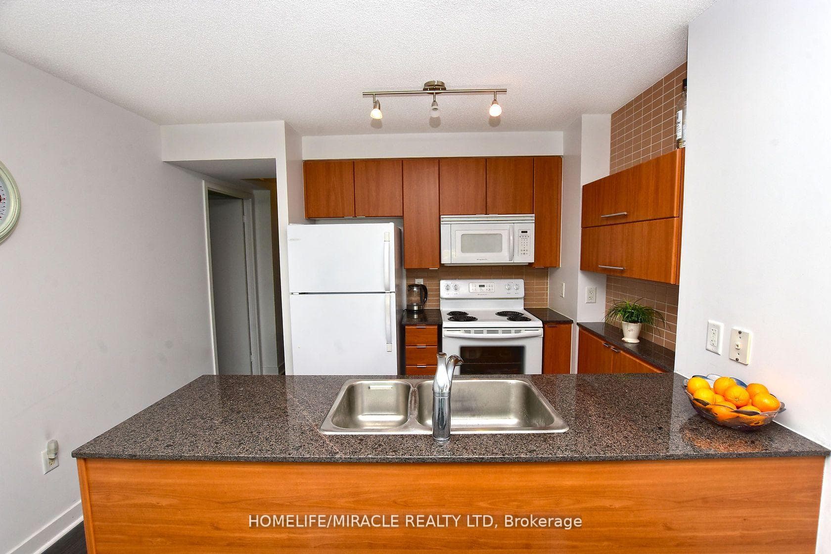11 Brunel Court Unit 802 photo 6