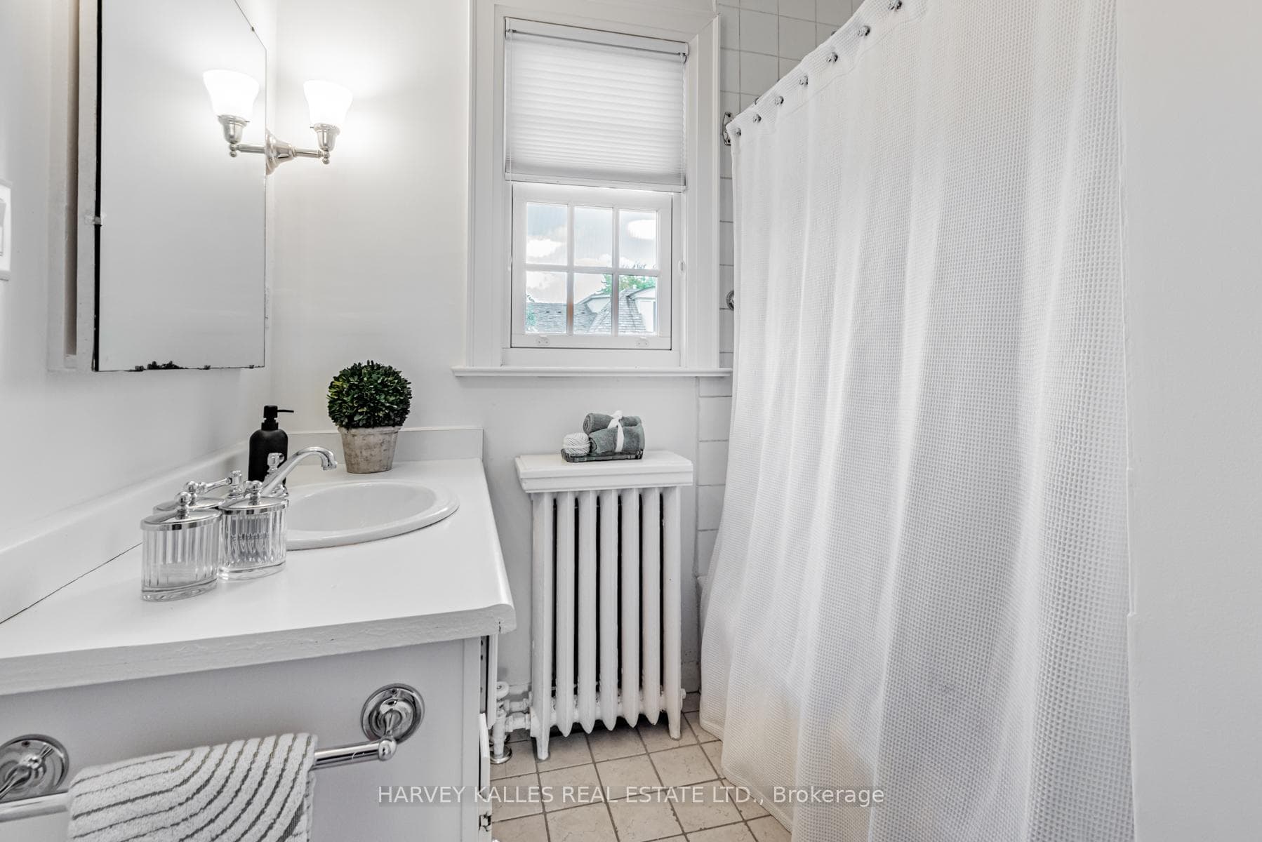 170 Strathallan Boulevard photo 14