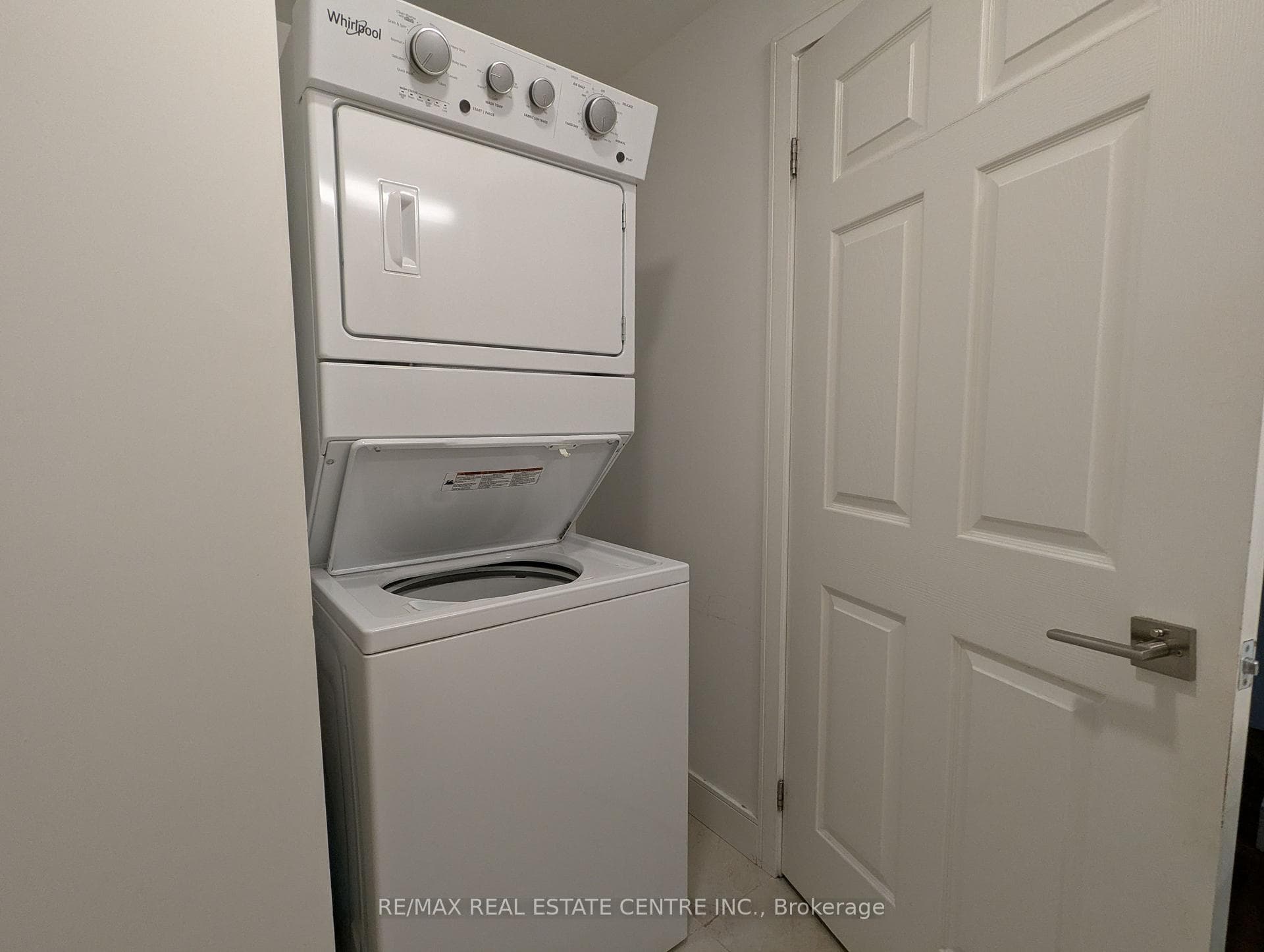 1 Wellington Street Unit 418 photo 19