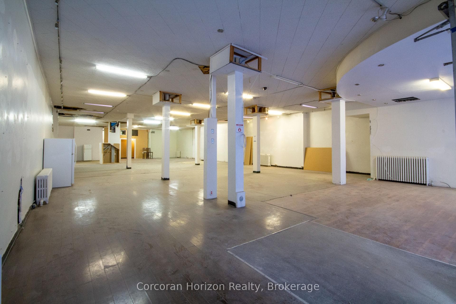 323 King Street photo 12