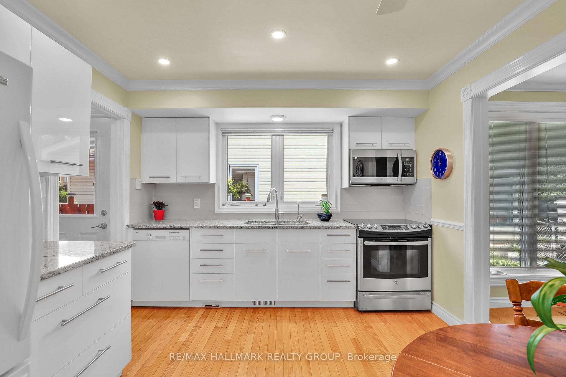 3242 Albion Road photo 23