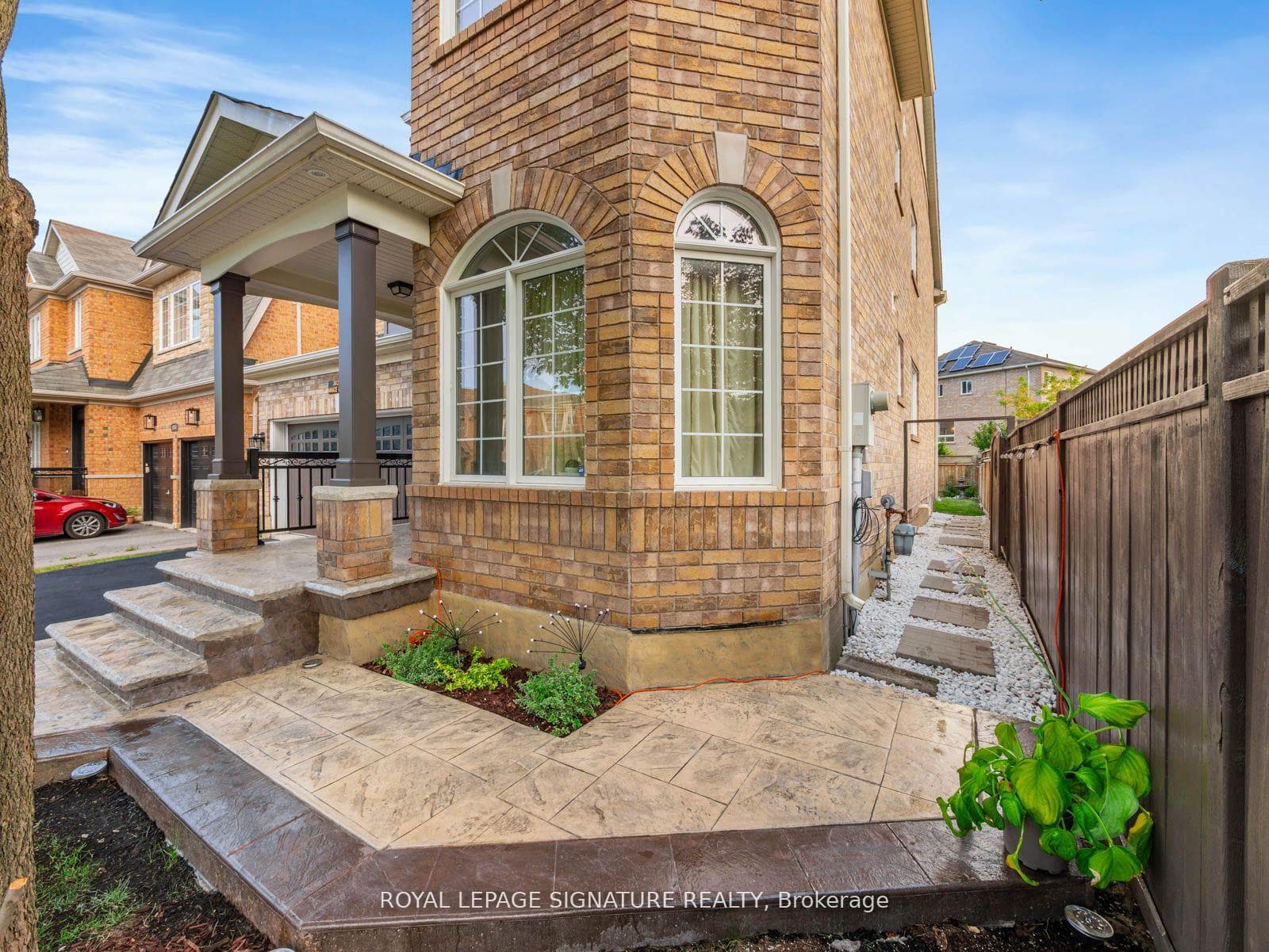 3820 Janice Drive photo 4
