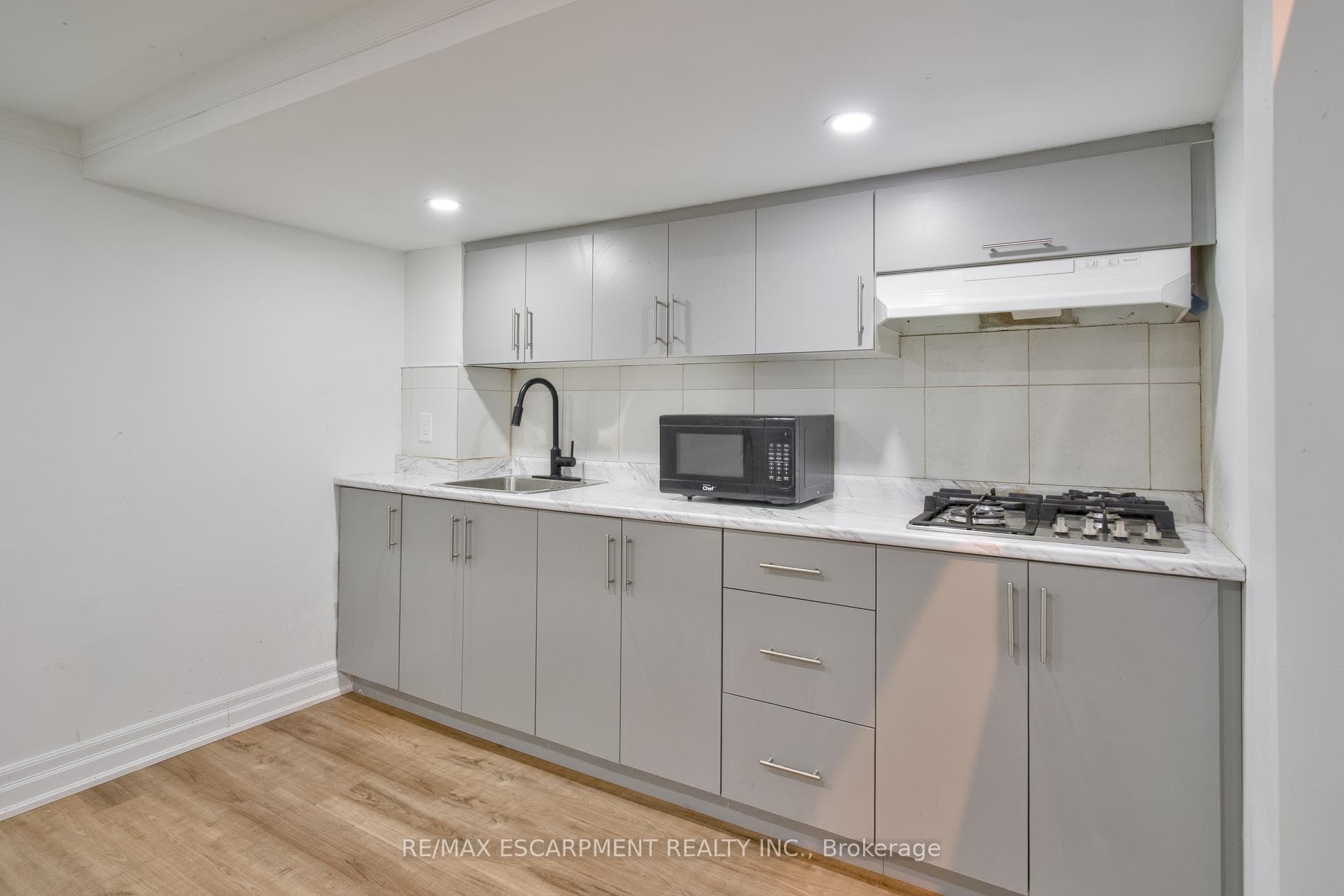 22 Drakes Drive photo 26