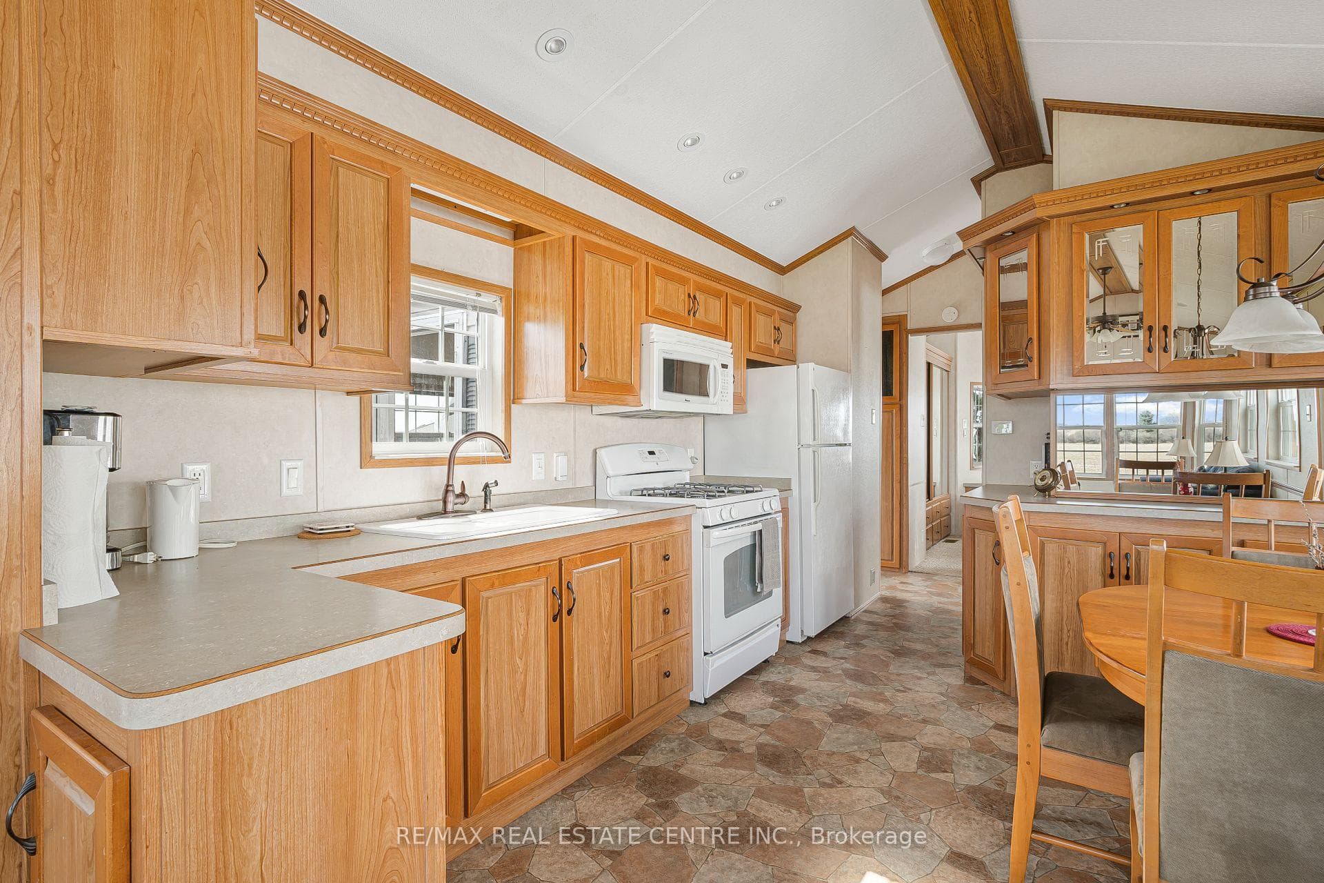 659 PORT MAITLAND Road Unit 38L photo 9