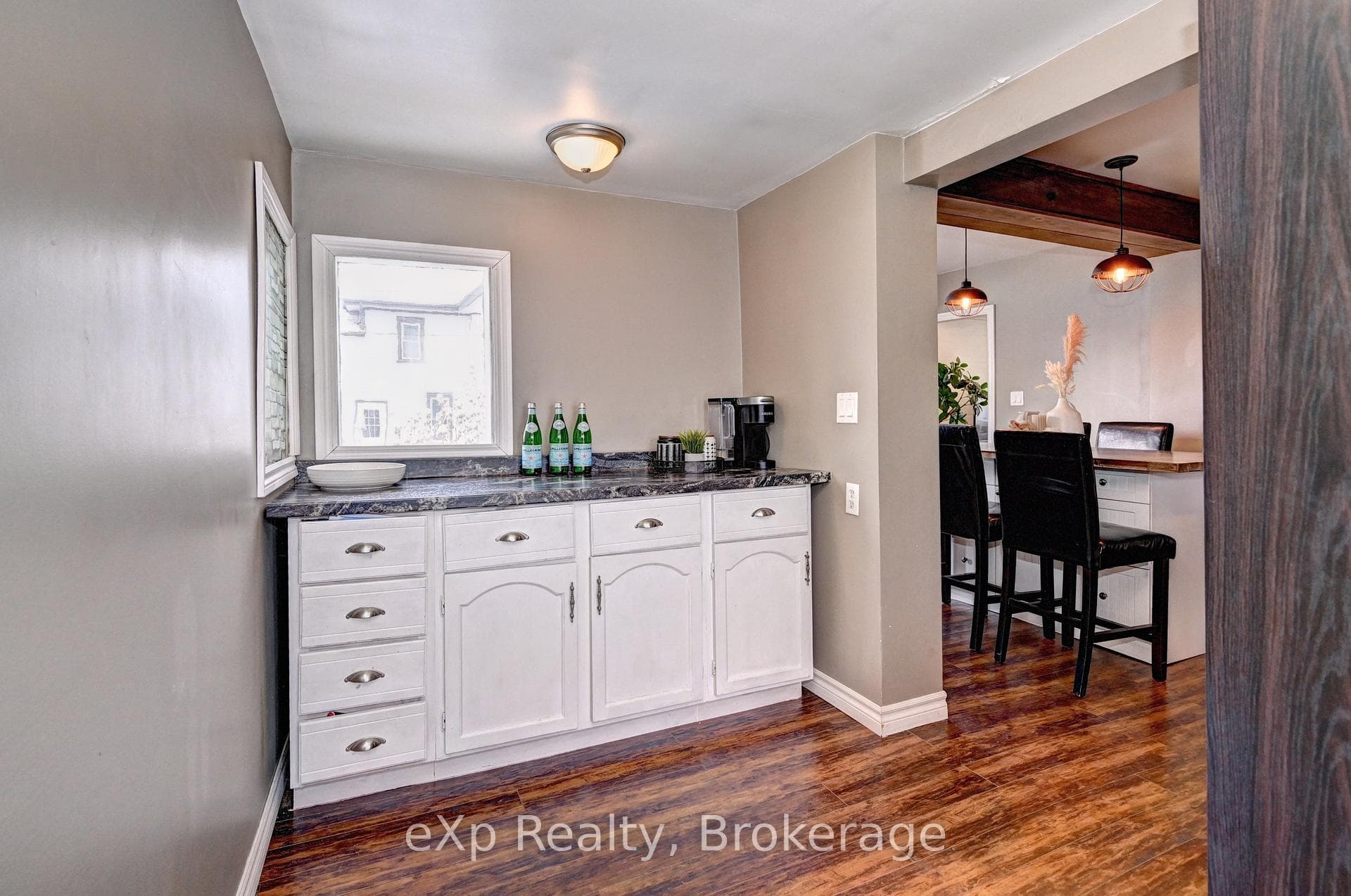310 BARBER Avenue photo 7