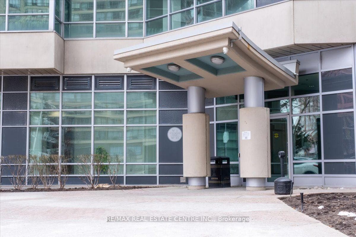 1 Elm Drive Unit 2209 photo 22