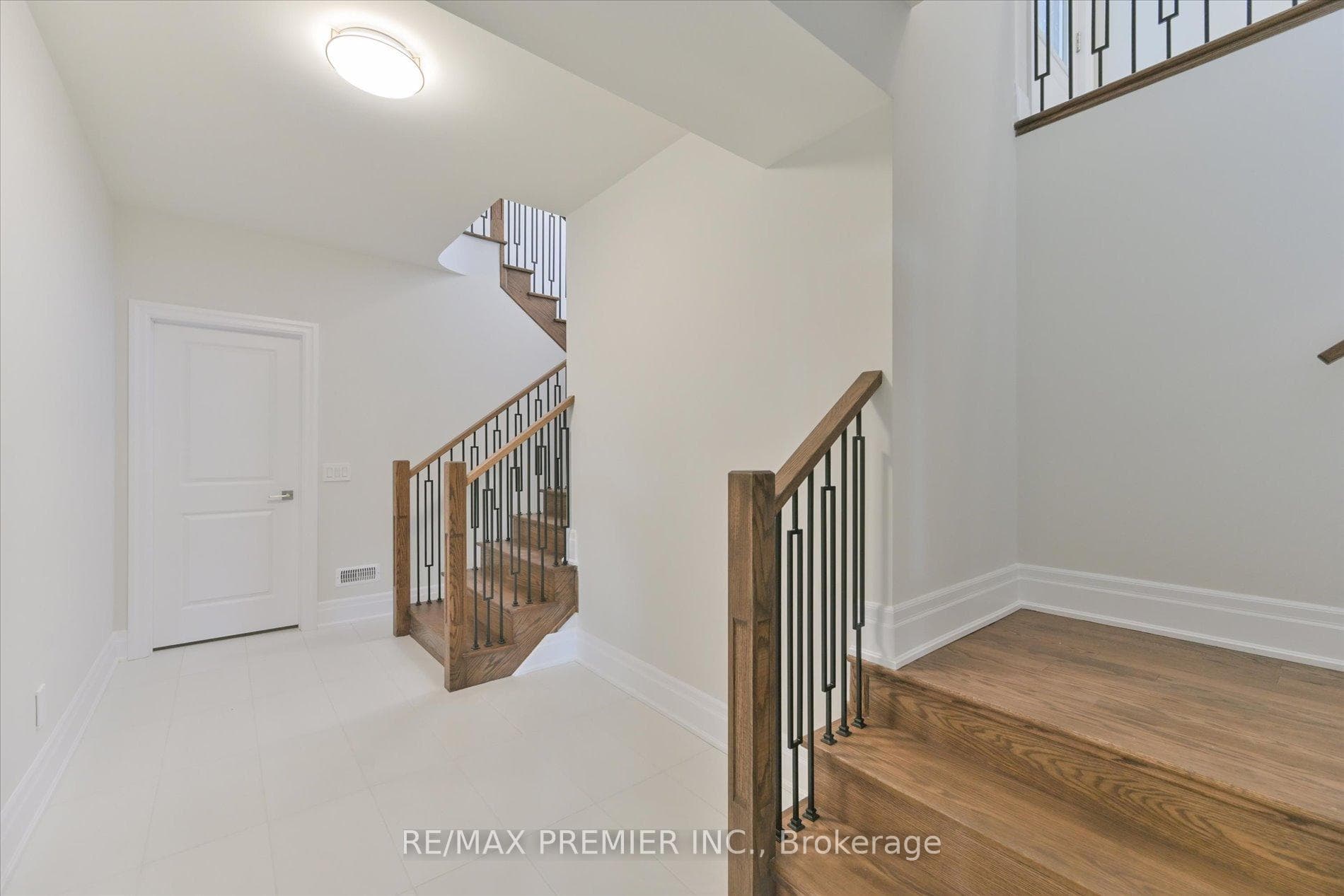 94 Sunny Acre Crescent photo 36