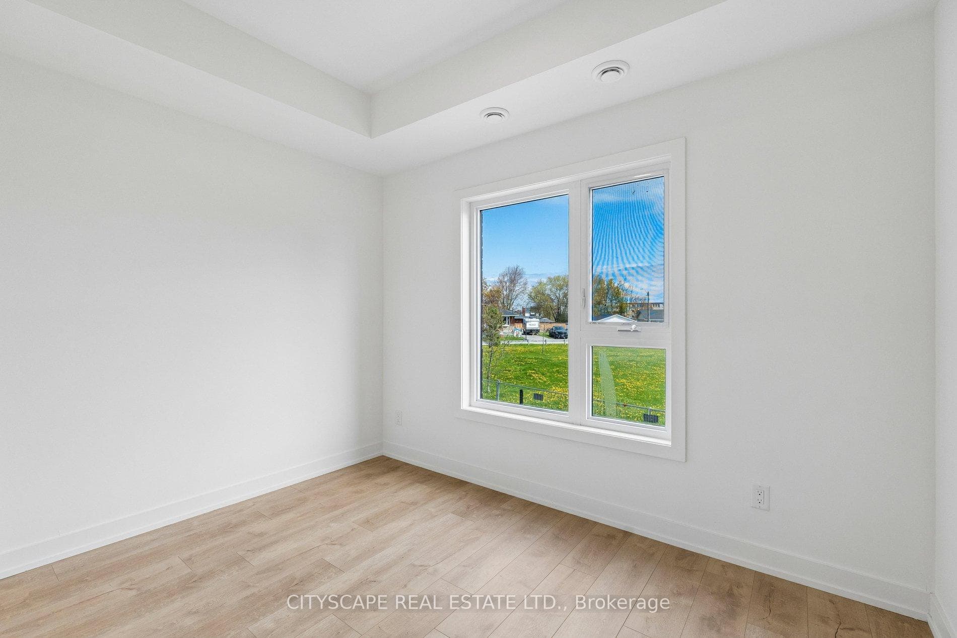 16 Melbourne Avenue Unit 201B photo 17