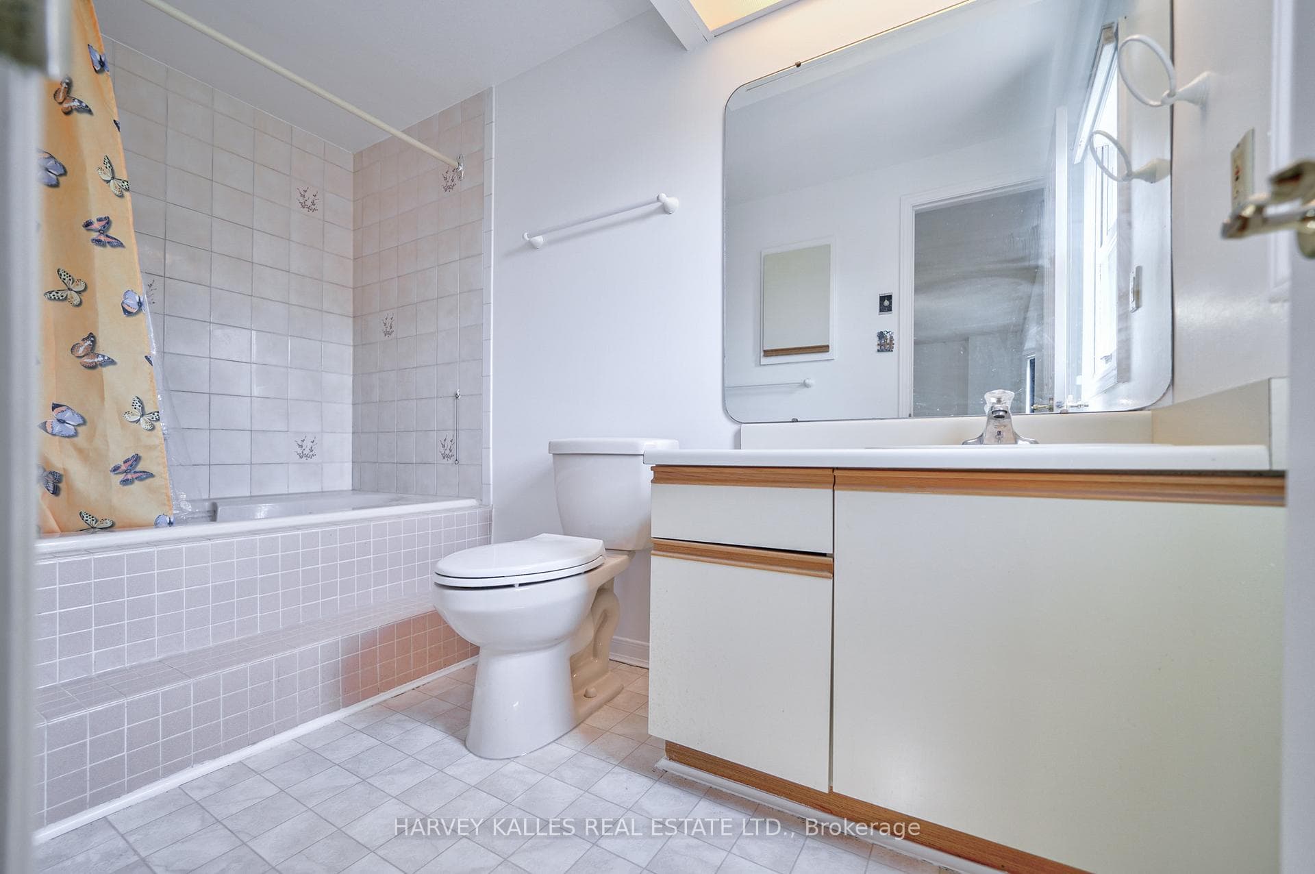 86 Bradbeer Crescent photo 33