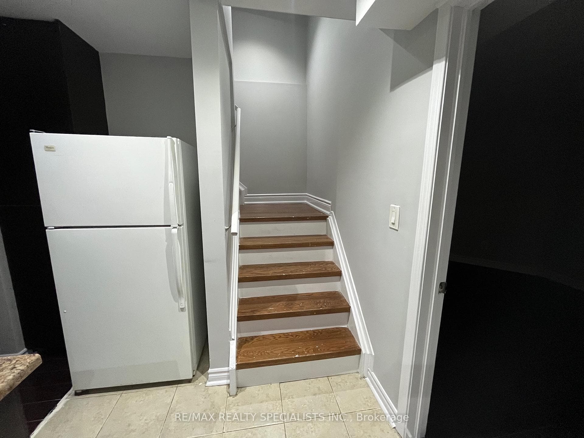 834 Ferguson Drive Unit Bsmt photo 6