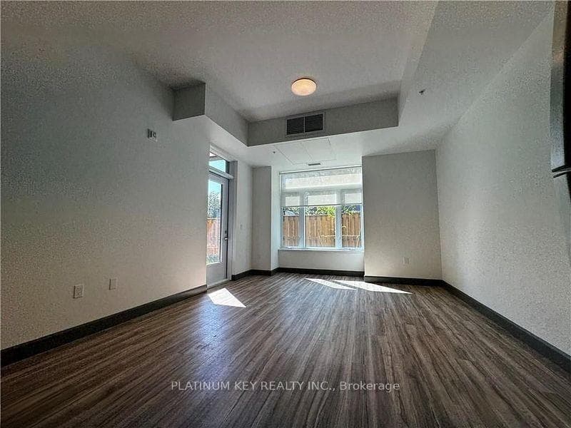 22645 ADELAIDE Road Unit 301 photo 4