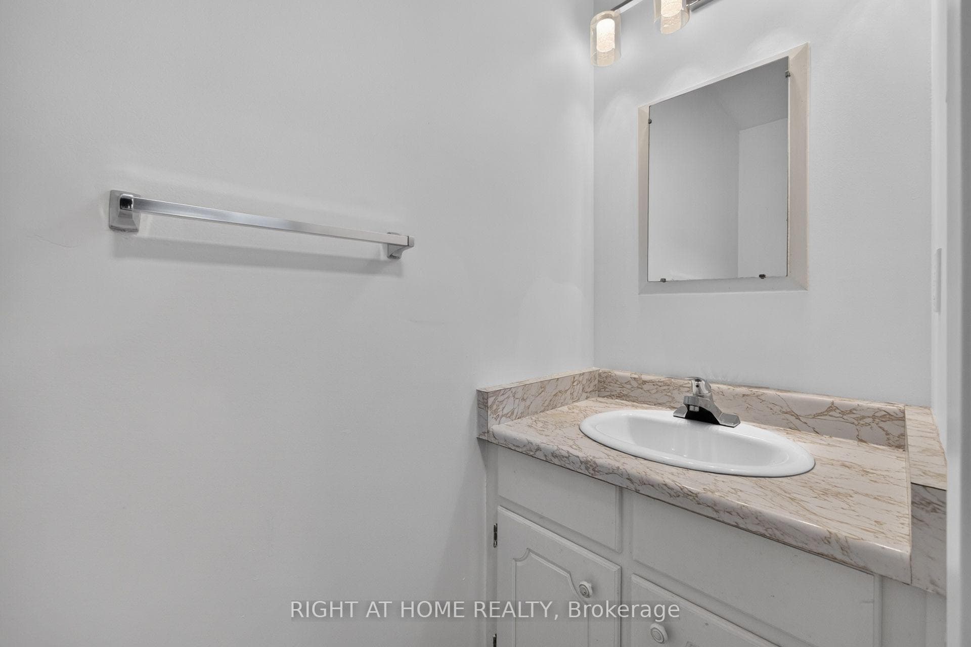 2605 Woodchester Drive Unit 5 photo 17