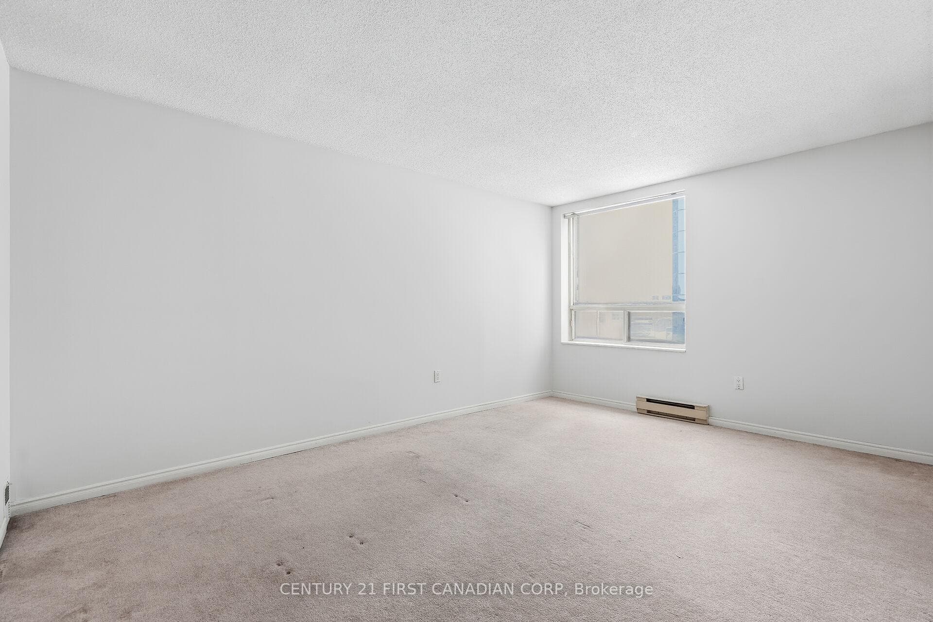 500 Talbot Street Unit 402 photo 27