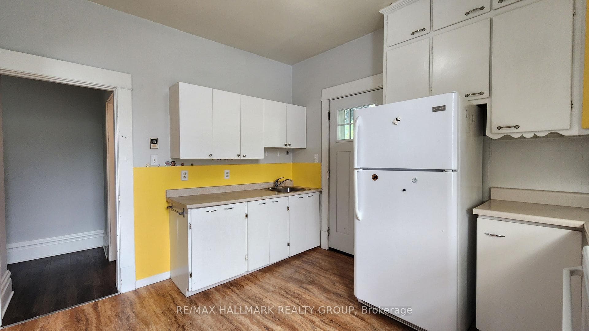 125 Glenora Street Unit 3 photo 23