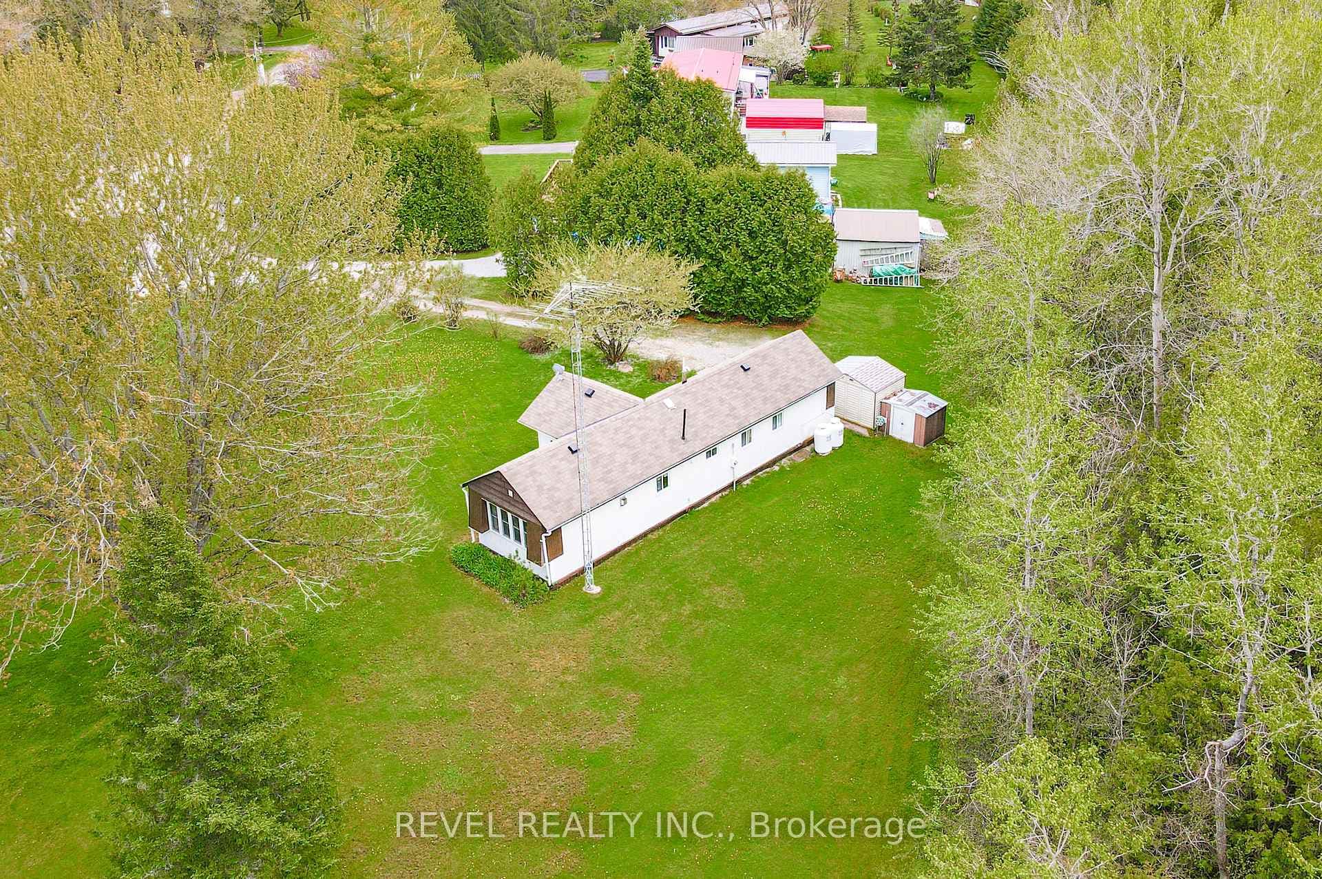 18 LYNN Court photo 33