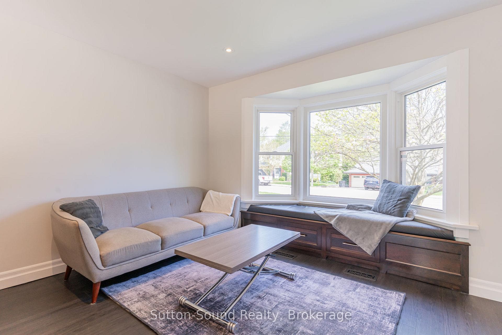 165 4th Street photo 9