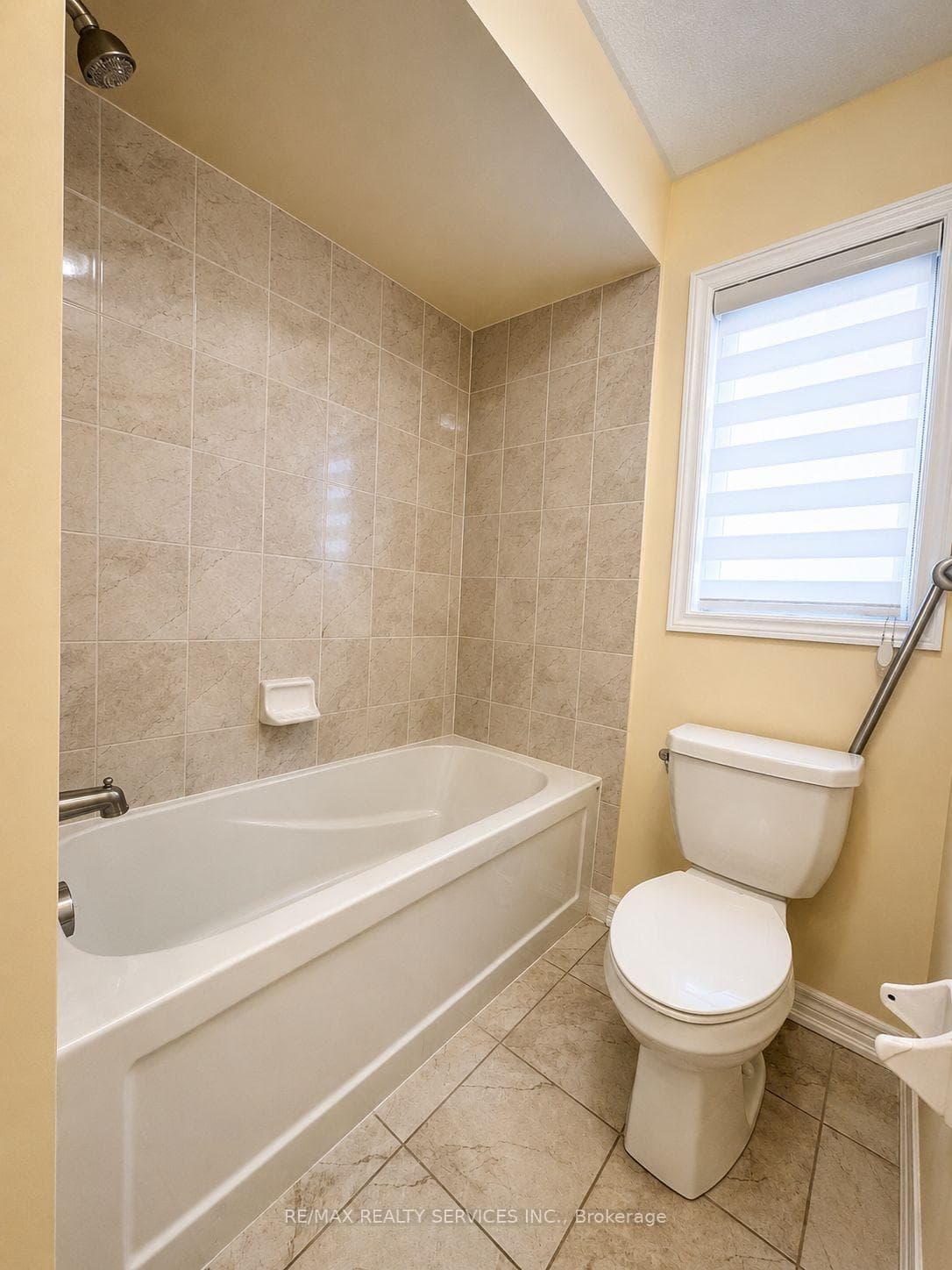 81 Folgate Crescent photo 15